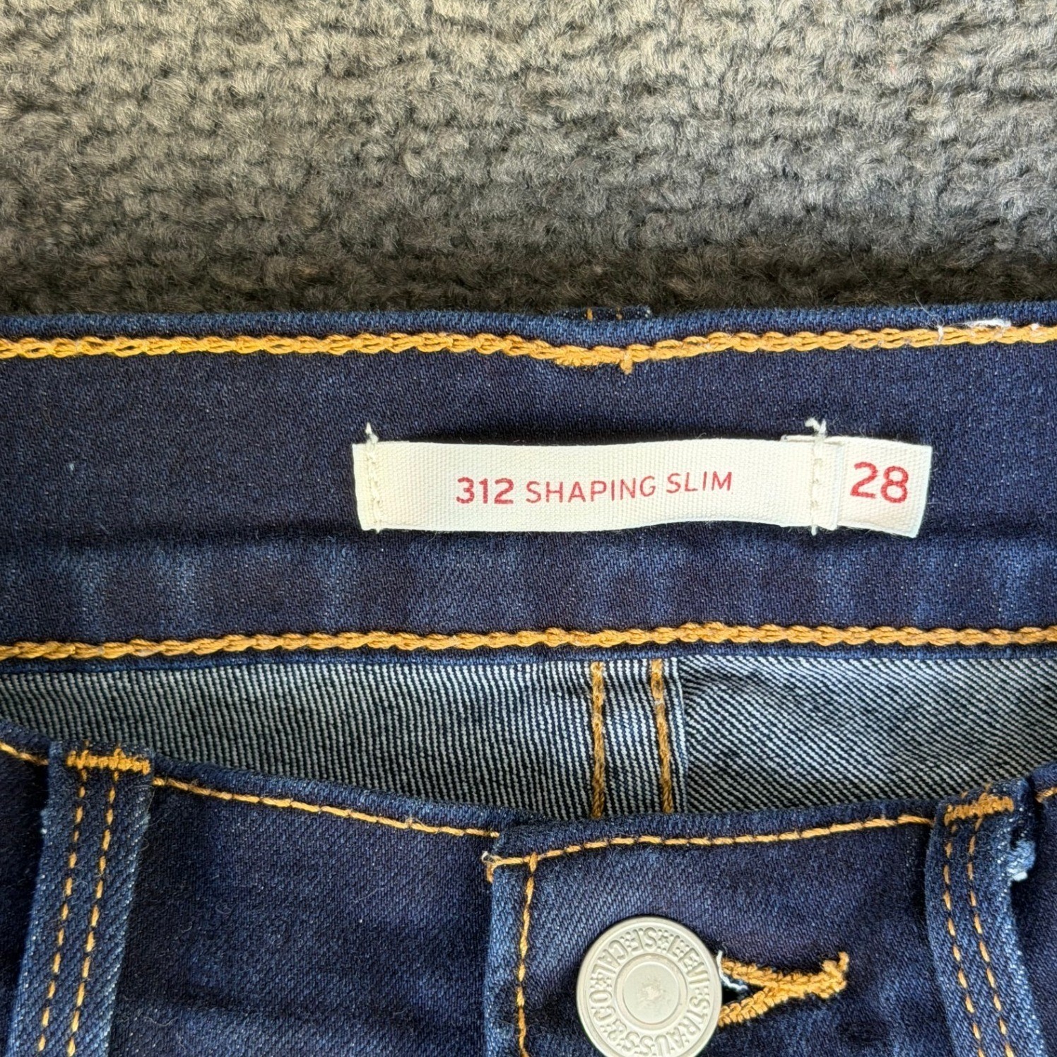 Levis 312 Shaping Slim Jeans Womens 28 Dark Wash Indigo Denim Mid Rise 312-1579