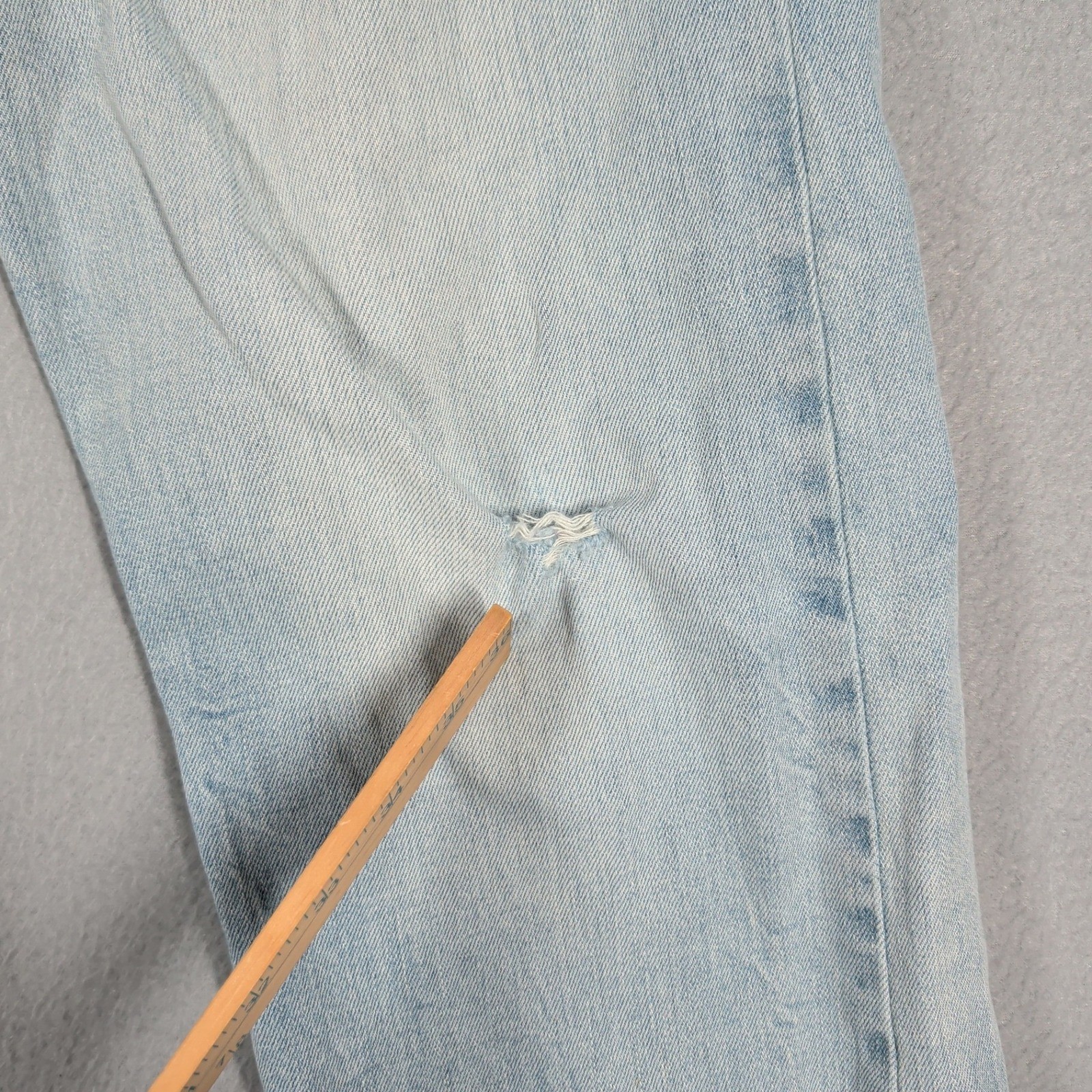 Levi’s 513 Jeans Mens 36×32 Light Wash Slim Straight Denim Casual Everyday Wear