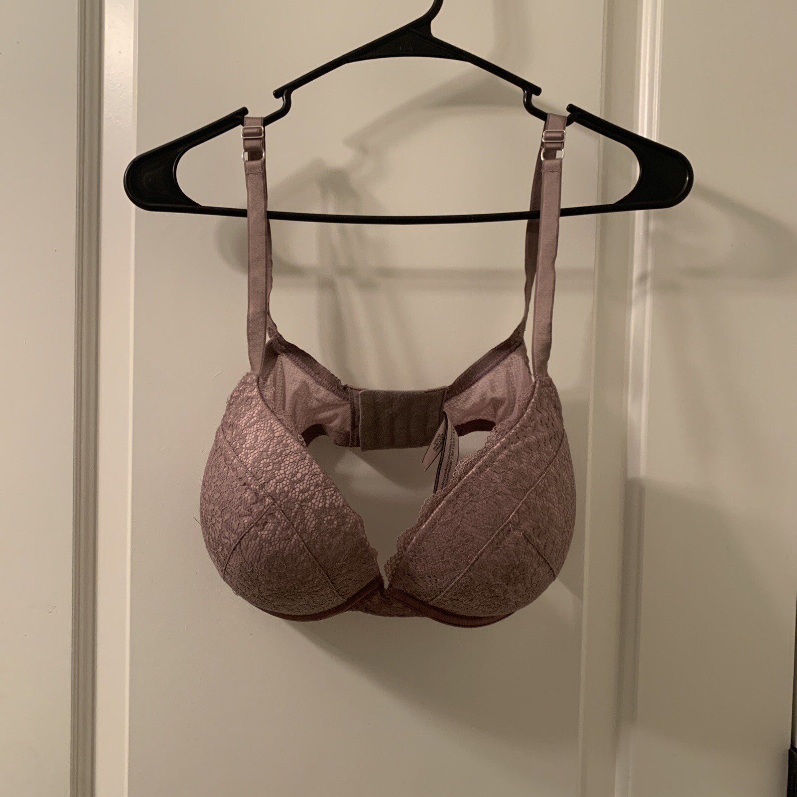 Victoria’s Secret Women’s Push Up Bra Lacey Padded Size 36DD Purplish
