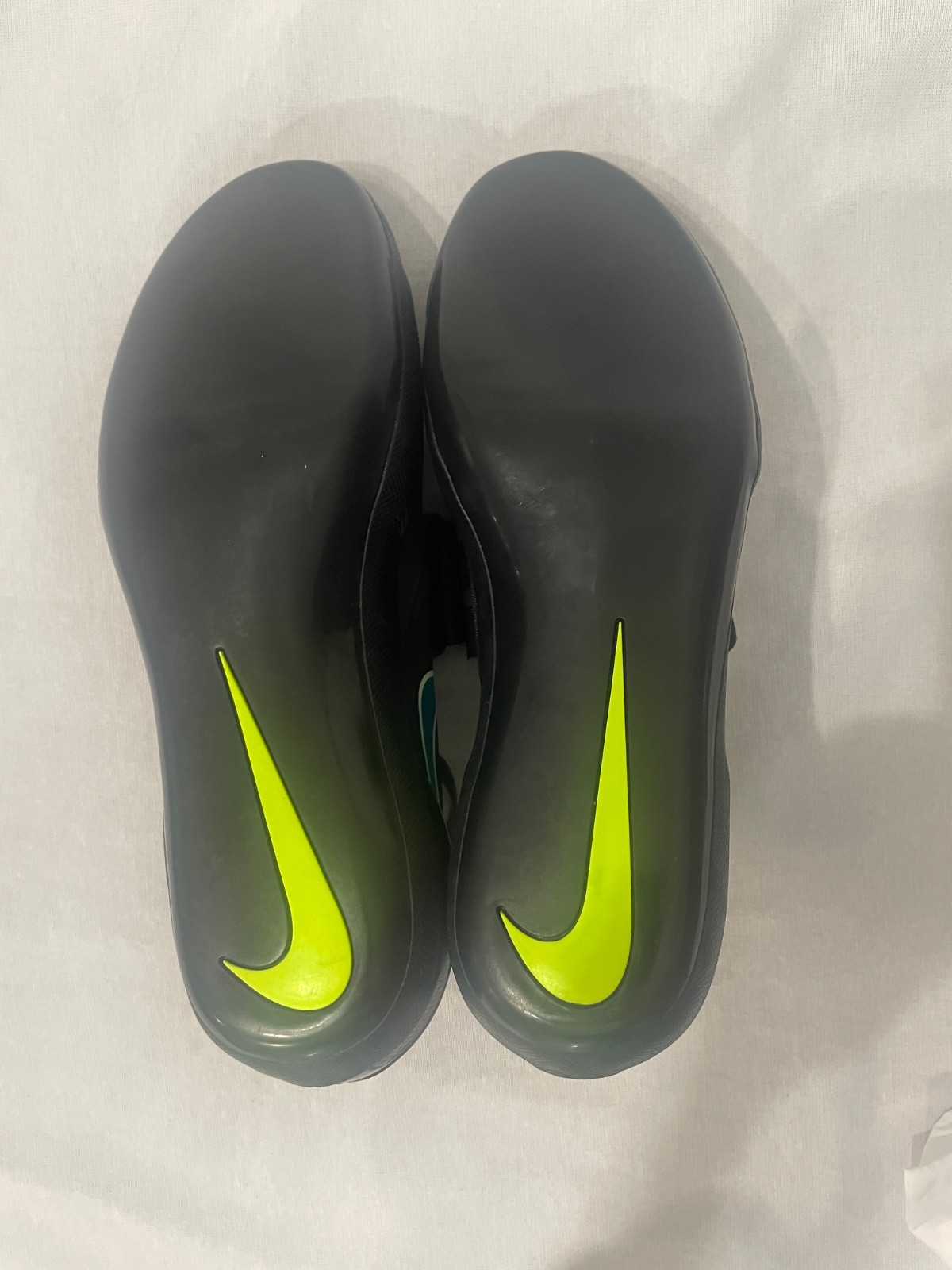 Size 9.5 – Nike Zoom Rotational 6 Anthracite Bright Spruce