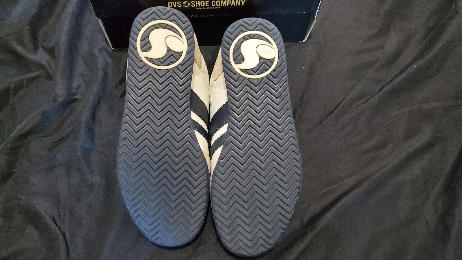 Dvs Shoe Company Milan Size 9 Cream / Blue