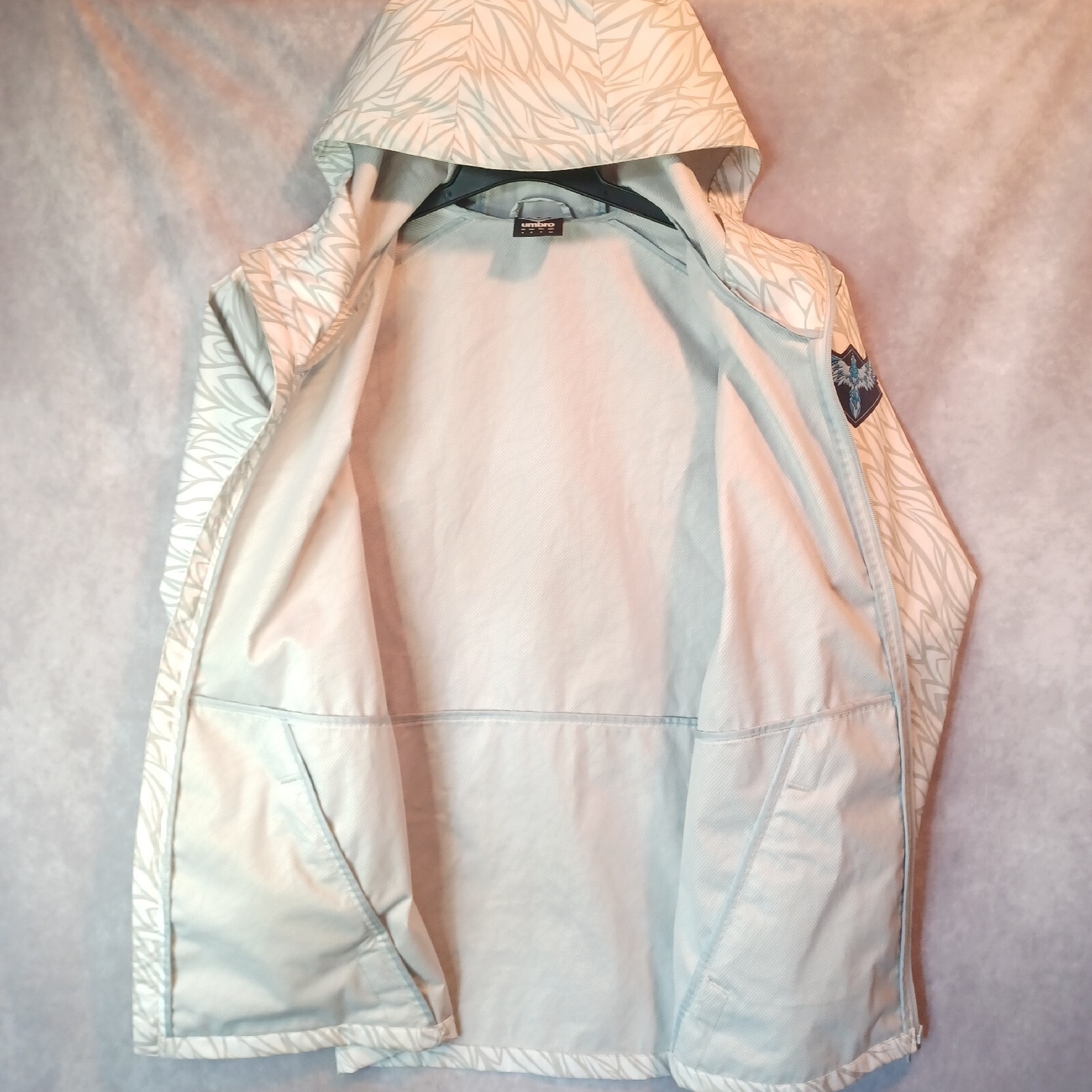 Umbro Premier Jacket Medium White Gray Windbreaker Hoodie Mens Blue Bird Phoenix