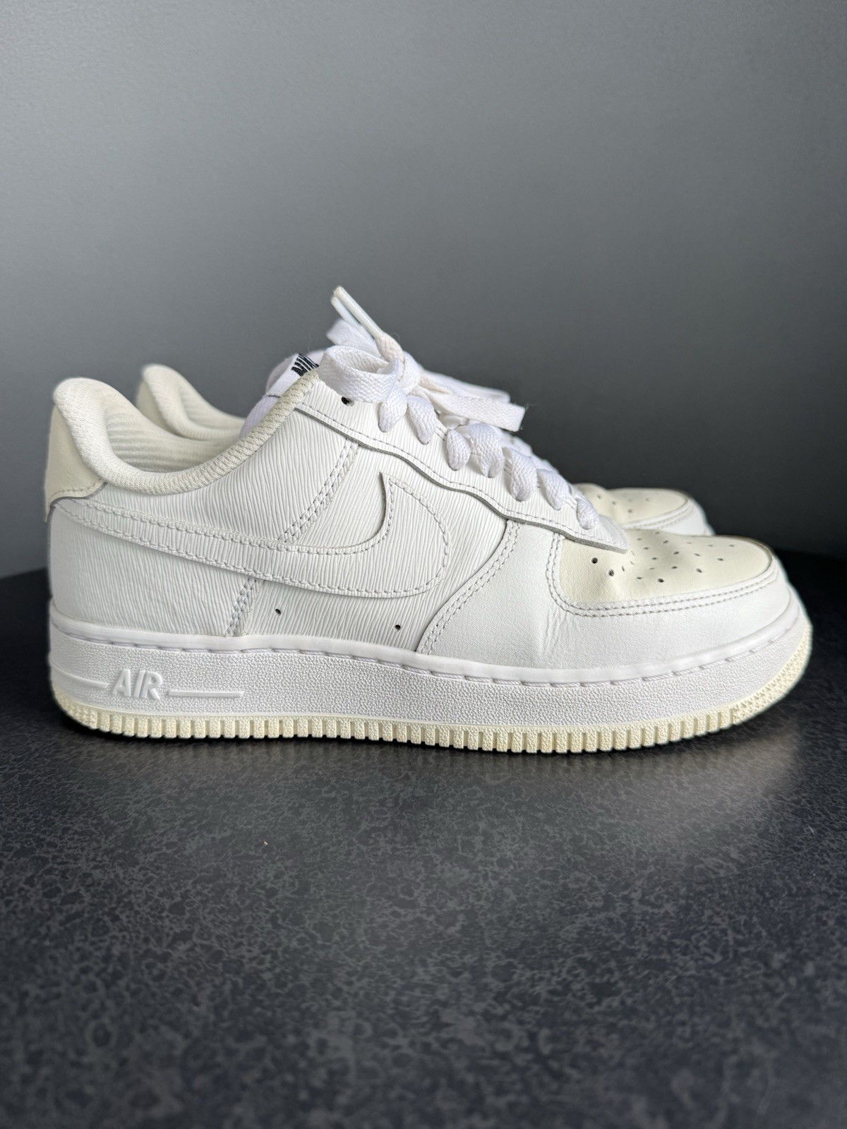Nike Air Force 1 VPC Women’s Sz 7 White Low Top Shoes Sneakers AF1 Lifestyle