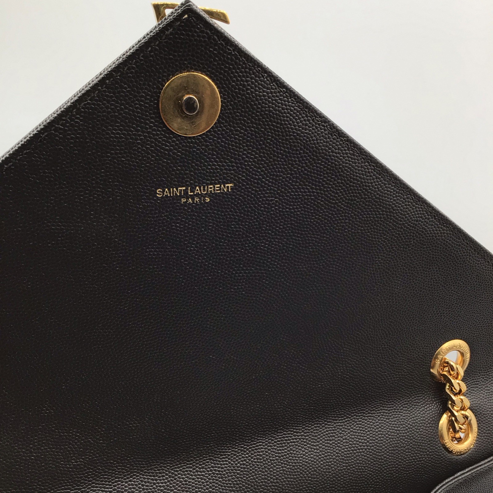 SAINT LAURENT ENVELOPE LARGE BAG IN MATELASSÉ GRAIN DE POUDRE EMBOSSED LEATHER
