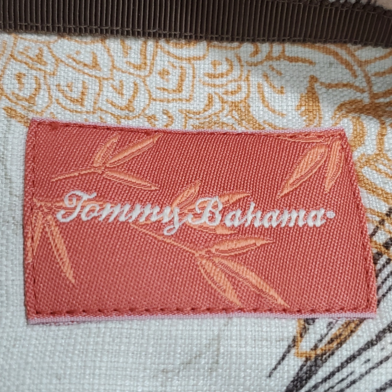 Tommy Bahama Men Button Up Shirt L Beige Pineapple Print 100% Silk Hawaiian