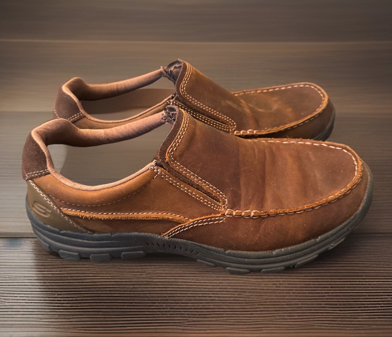 Skechers Relaxed Fit Gel Infused Memory Foam Leather Brown 64502 Size 9.5 US