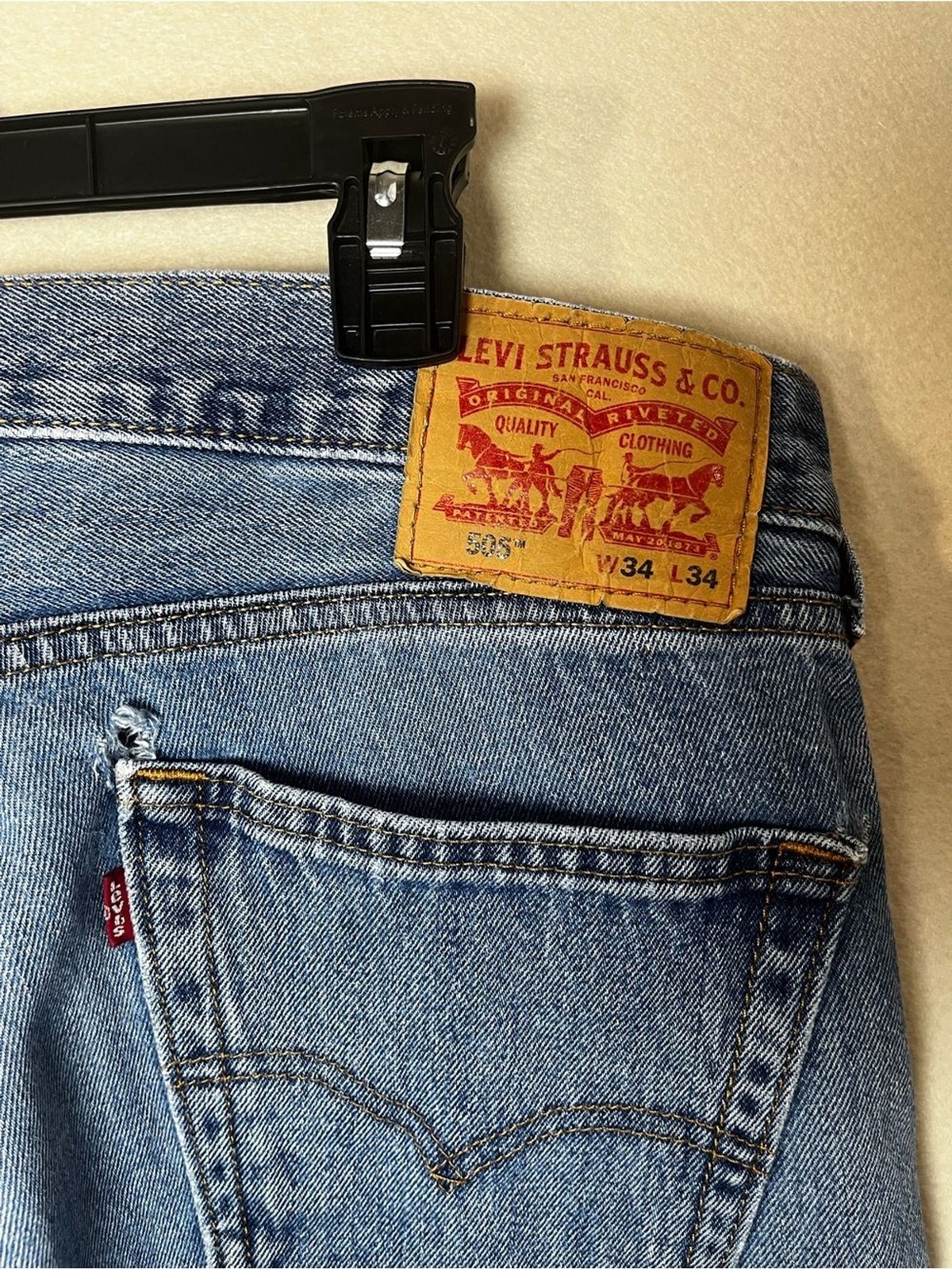 Signature by Levi Strauss Men’s Regular Fit Jeans in Blue Denim