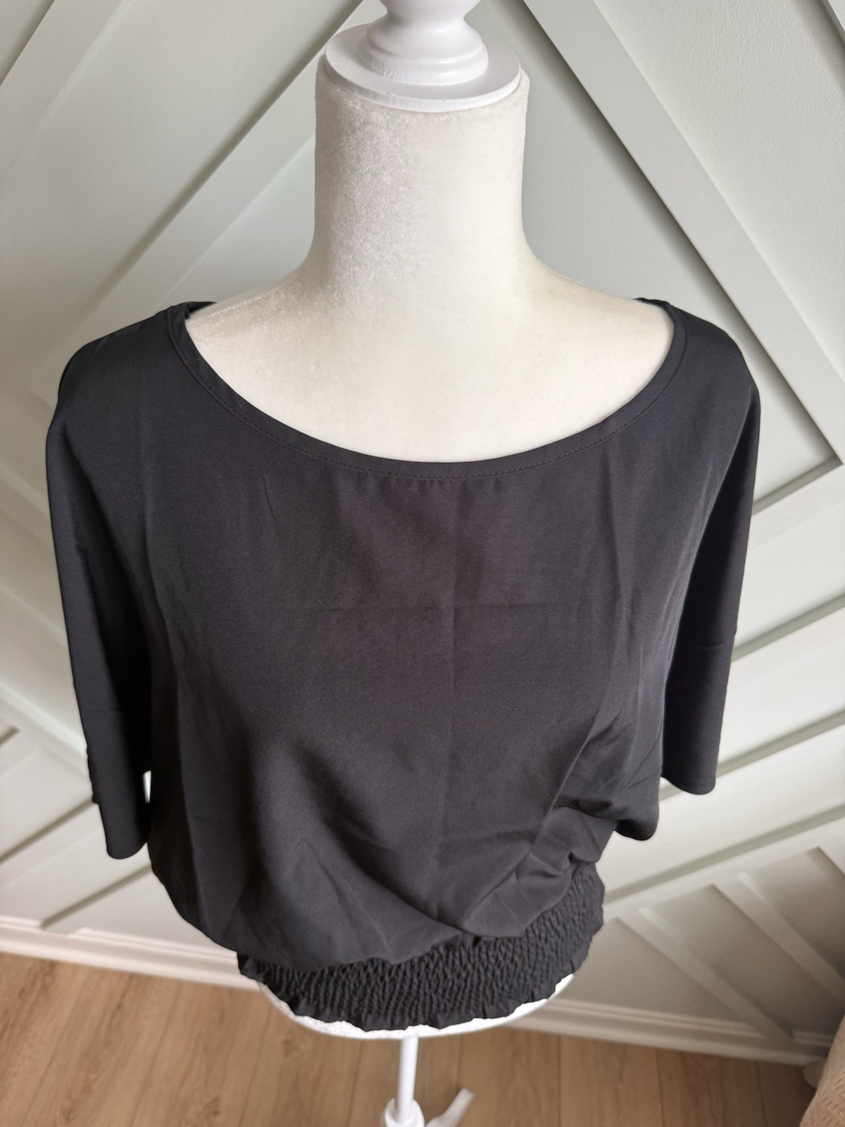 Women’s Batwing Short Sleeve Dolman Top Blouse with Elastic Waistband Hem Sz S