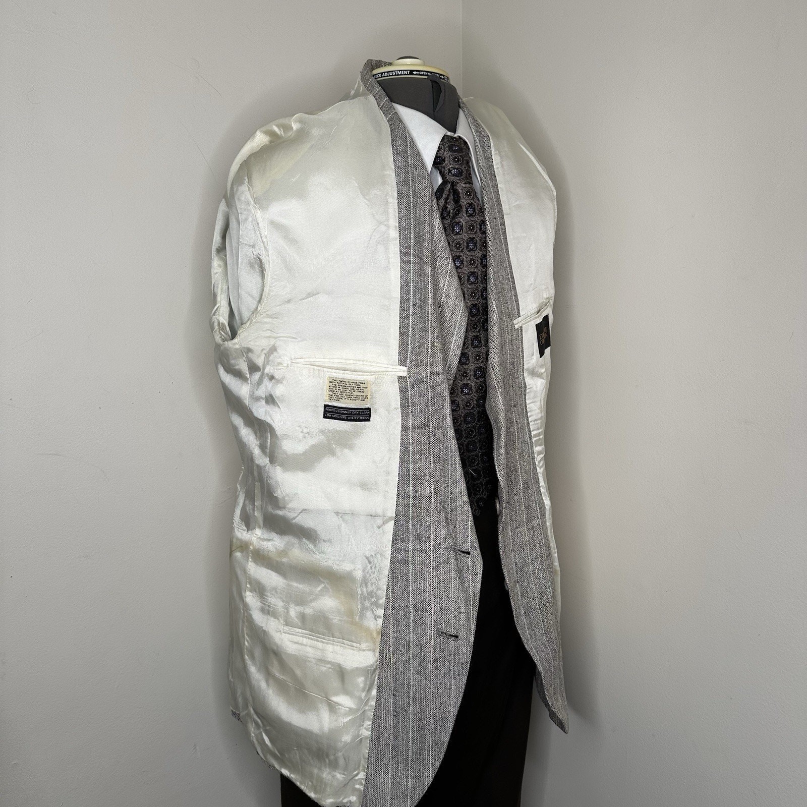 Mens 44L Blazer Silk Gray Striped 2 Button 2XL 48″ Sport Coat Suit Jacket USA