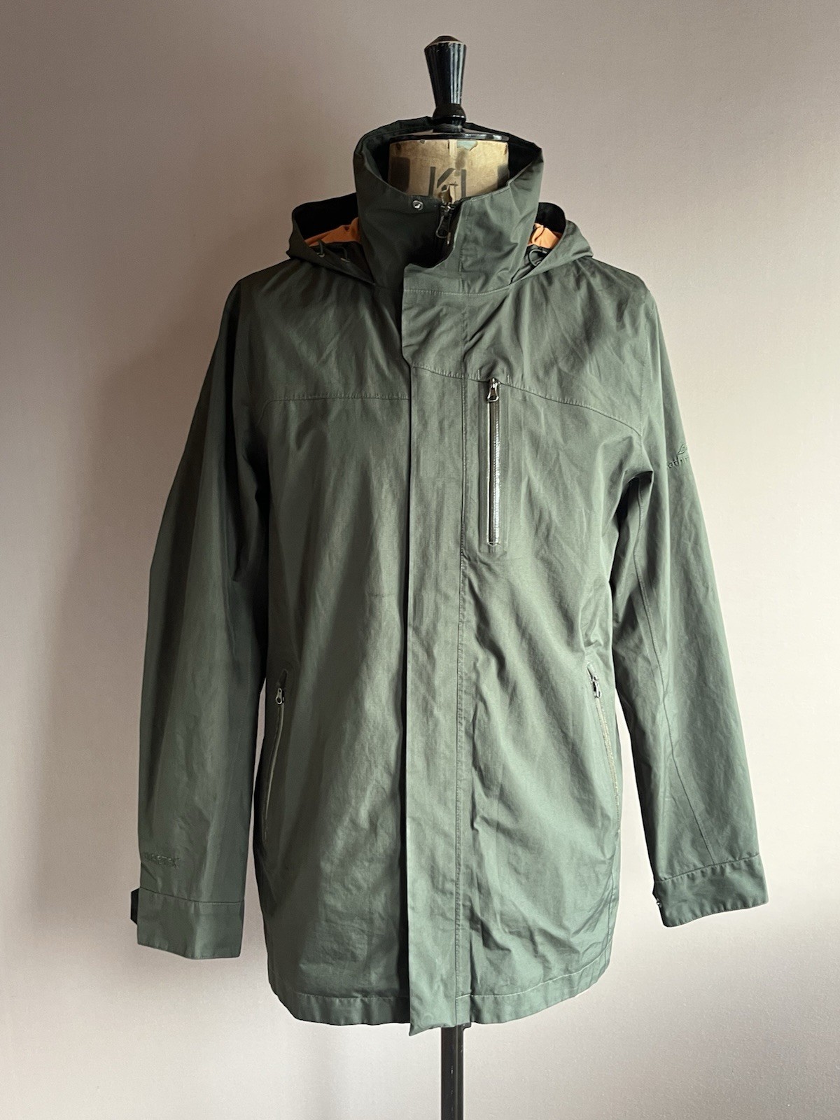 Kathmandu Gore-Tex Jacket Mens Size M Green Hooded Waterproof Outdoor Hiking