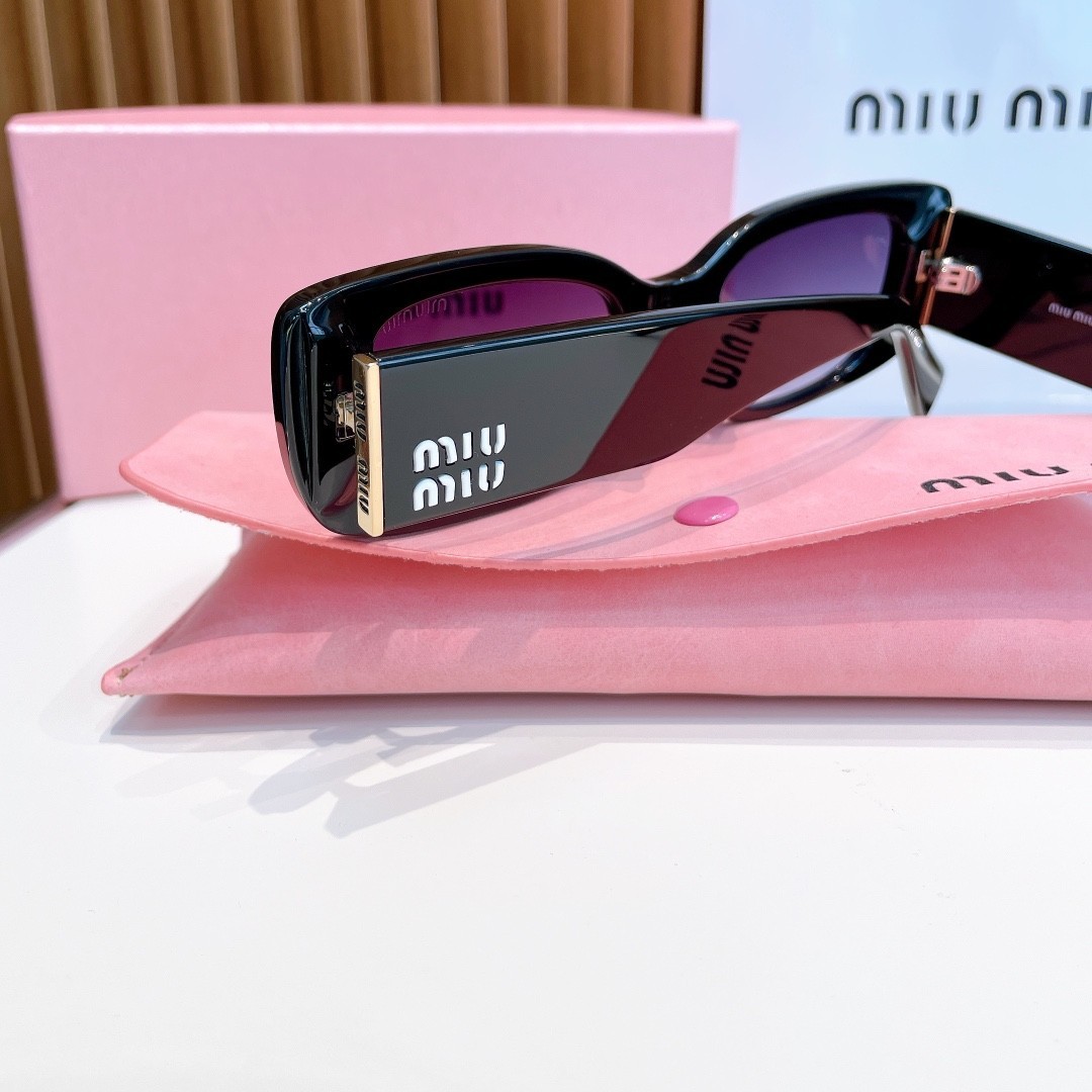 Black Rectangle Sunglasses Acetate Frame Purple Tinted Lens UV400 Eyewear