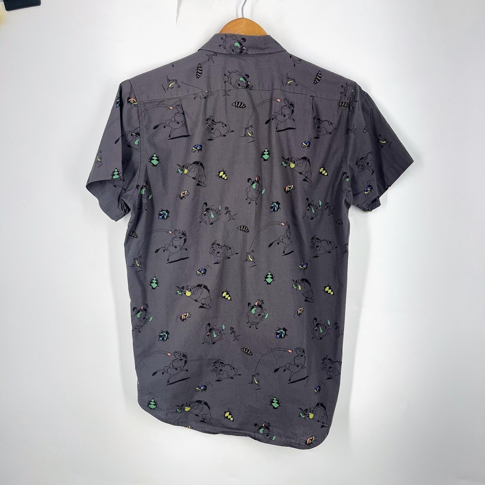 Disney Lion King Timon Pumbaa Button Down Shirt Mens Short Sleeve Woven Size M