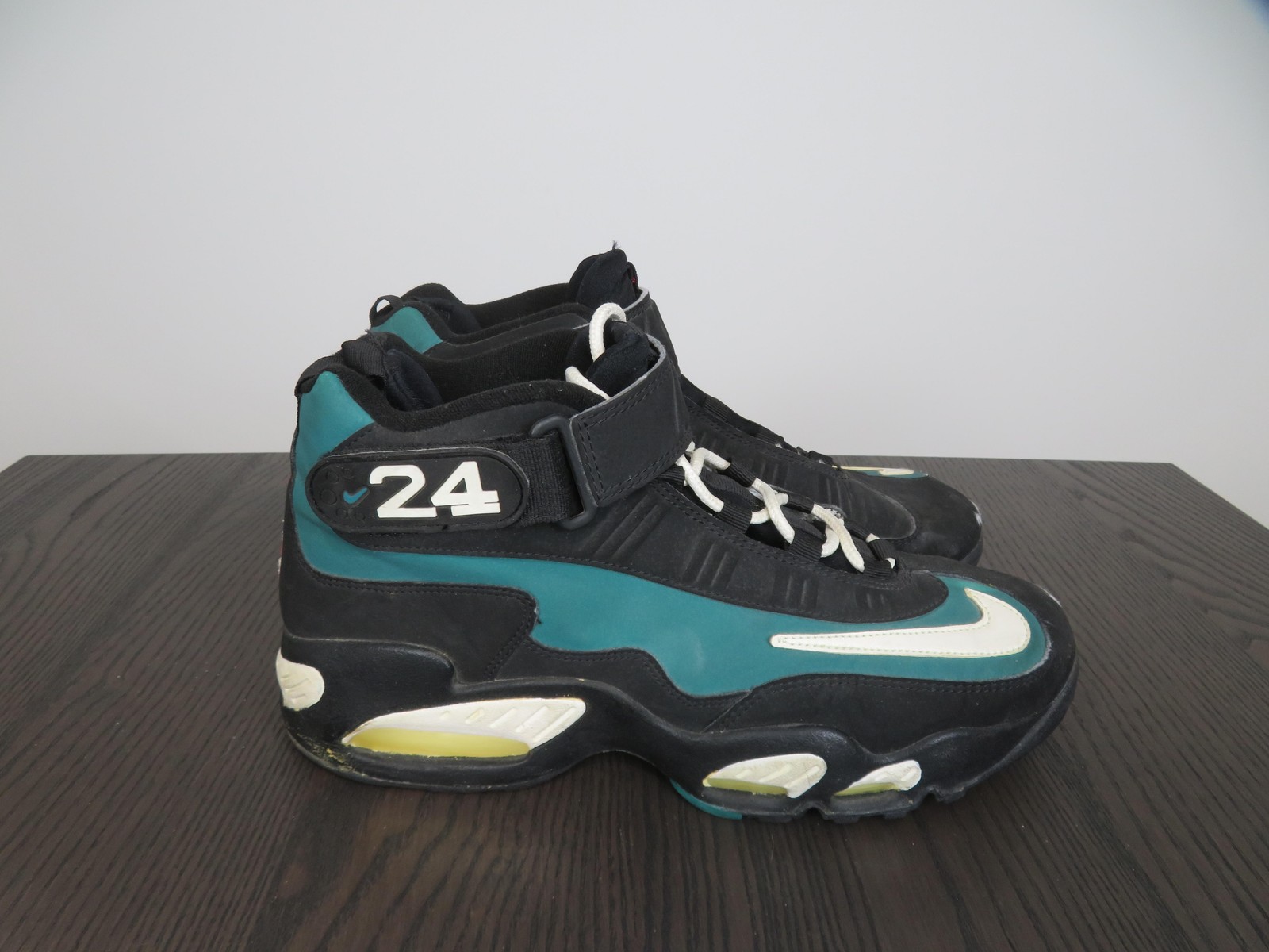 Nike Air Griffey Max 1 Shoes Men 11 Black Freshwater Baseball Sneaker 354912-300