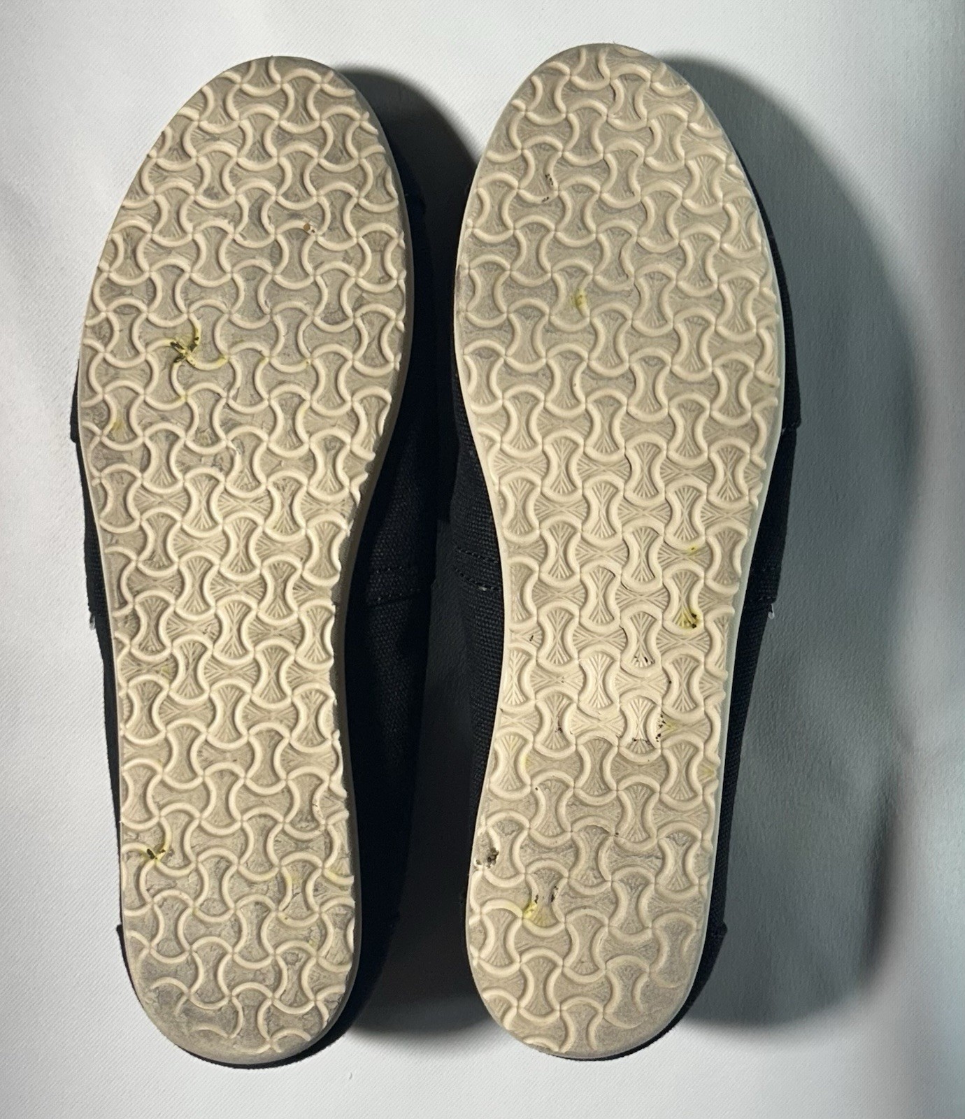 Toms Flat Shoes For Women Size W7 Black Solid Logo- Used