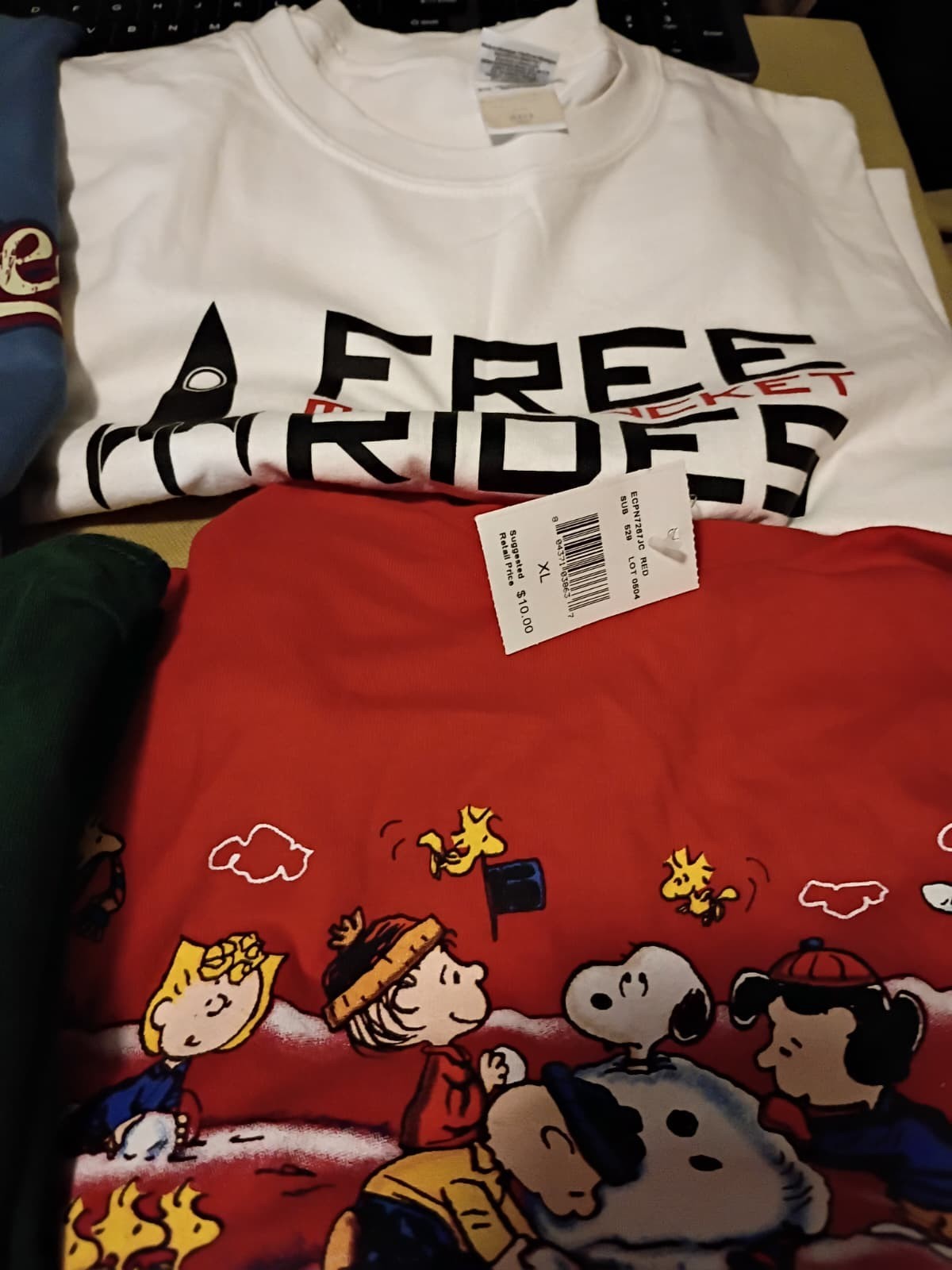 Lot of t shirts 24 pcs Various Sizes