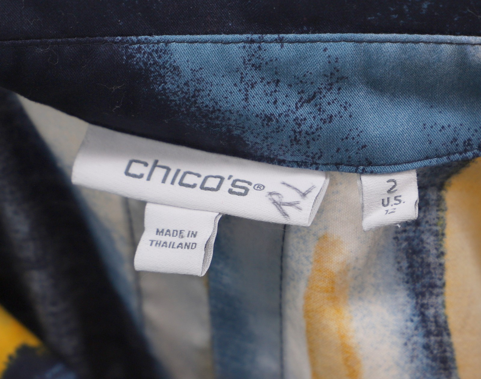 CHICO’S $105 No Iron Stretch Abstract Print Button-Down Tunic Shirt Size 2/US 12