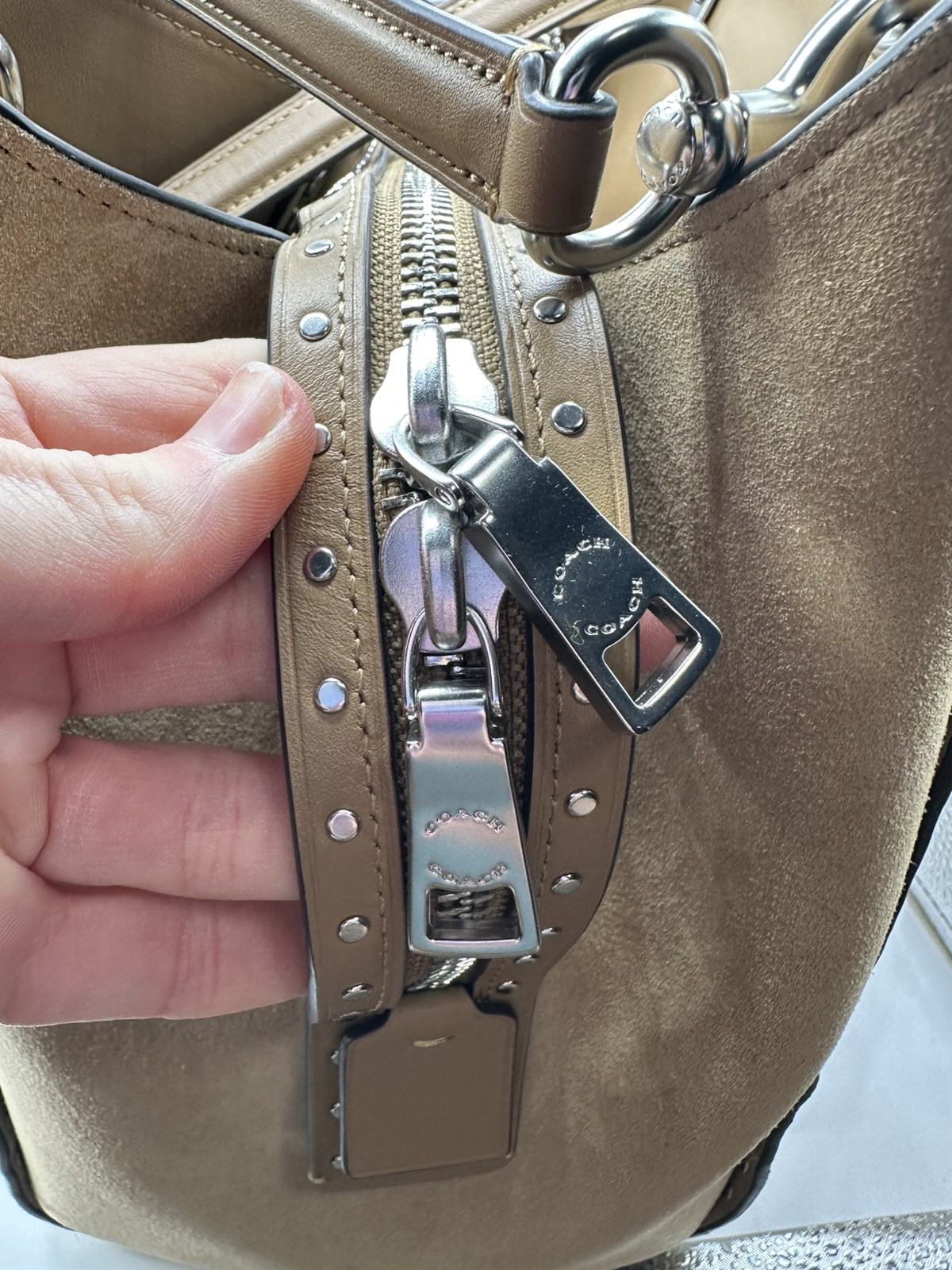 COACH Rogue 39 w/ Silver hardware & Peanut Suede CU750