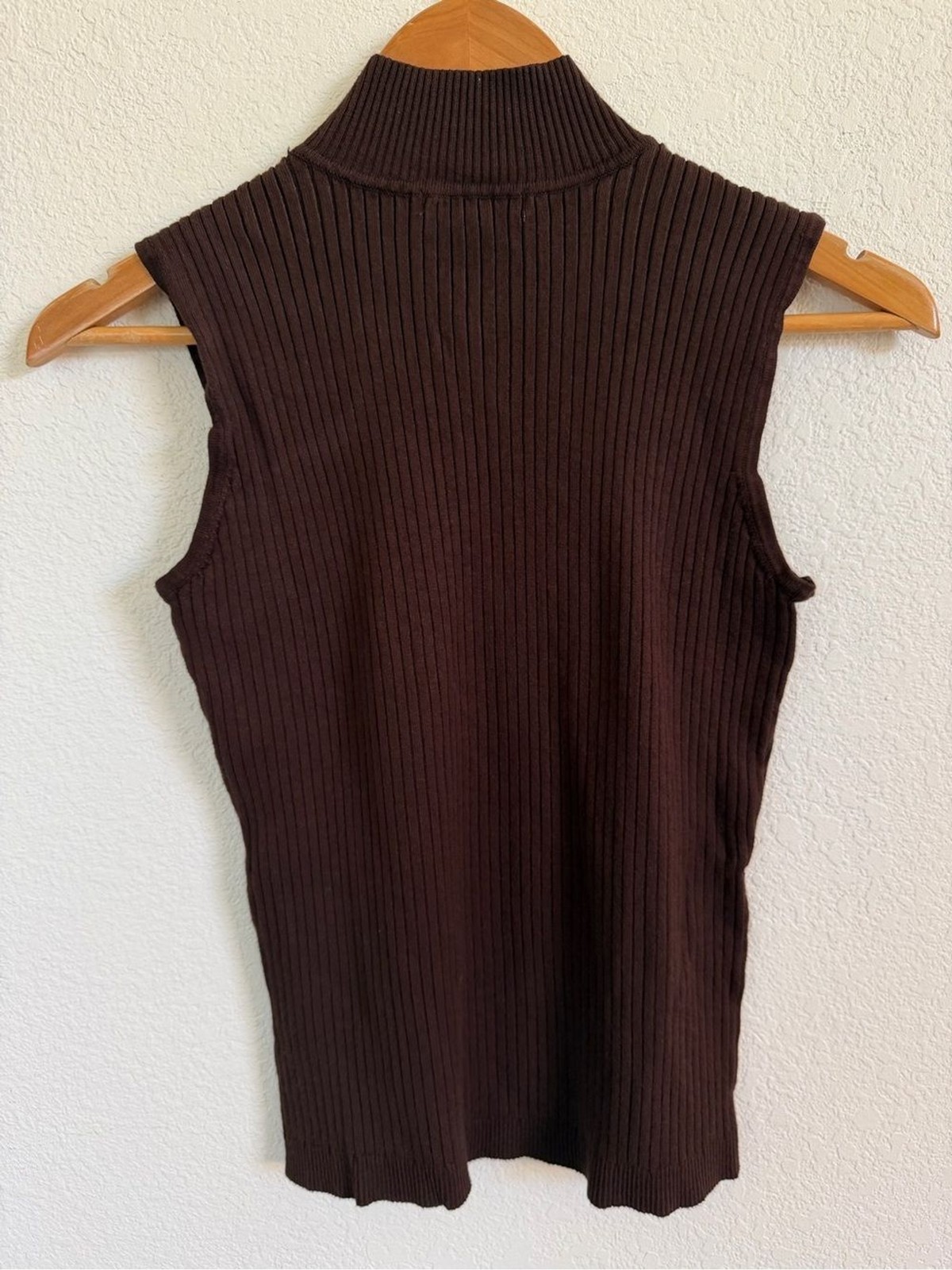Cato Sleeveless Ribbed Mock Neck Tank – Dark Brown