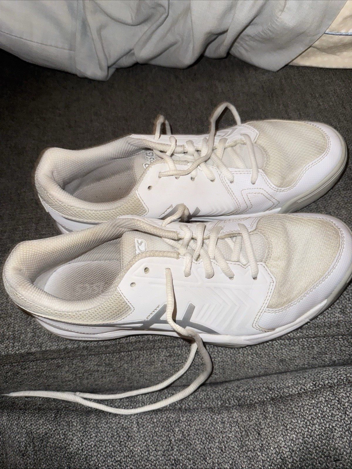 ASICS Size 9 White Gel Dedicate Pre Own Tennis Shoes