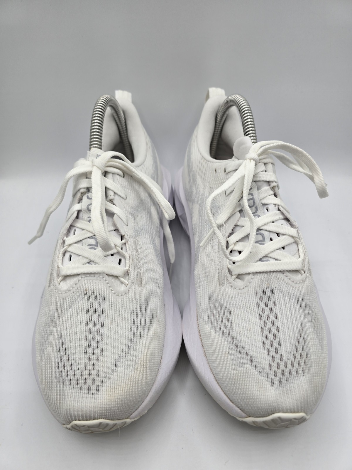 Asics Novablast 5 White/Piedmont Grey Womens 7.5 Running Shoes 1012B765
