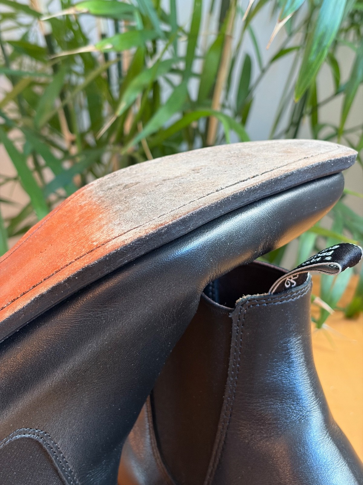 R.M. Williams Classic Craftsman Leather Chelsea Boots US 10 / UK 9 – Barely Worn