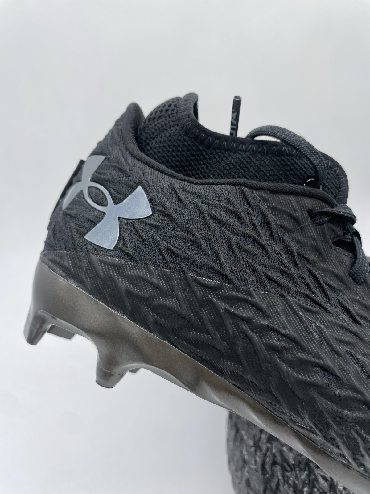 Under Armour Spotlight Clone 4.0 MC “Black” Football Cleats 3027977-001 Size 11