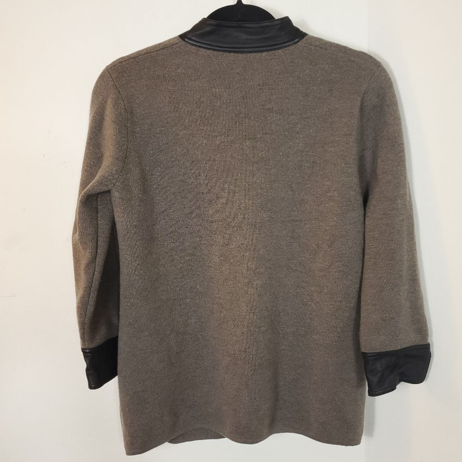 Doncaster 100% Wool Sweater Leather Trim 3/4 sleeve taupe Zipper Cardigan jacket
