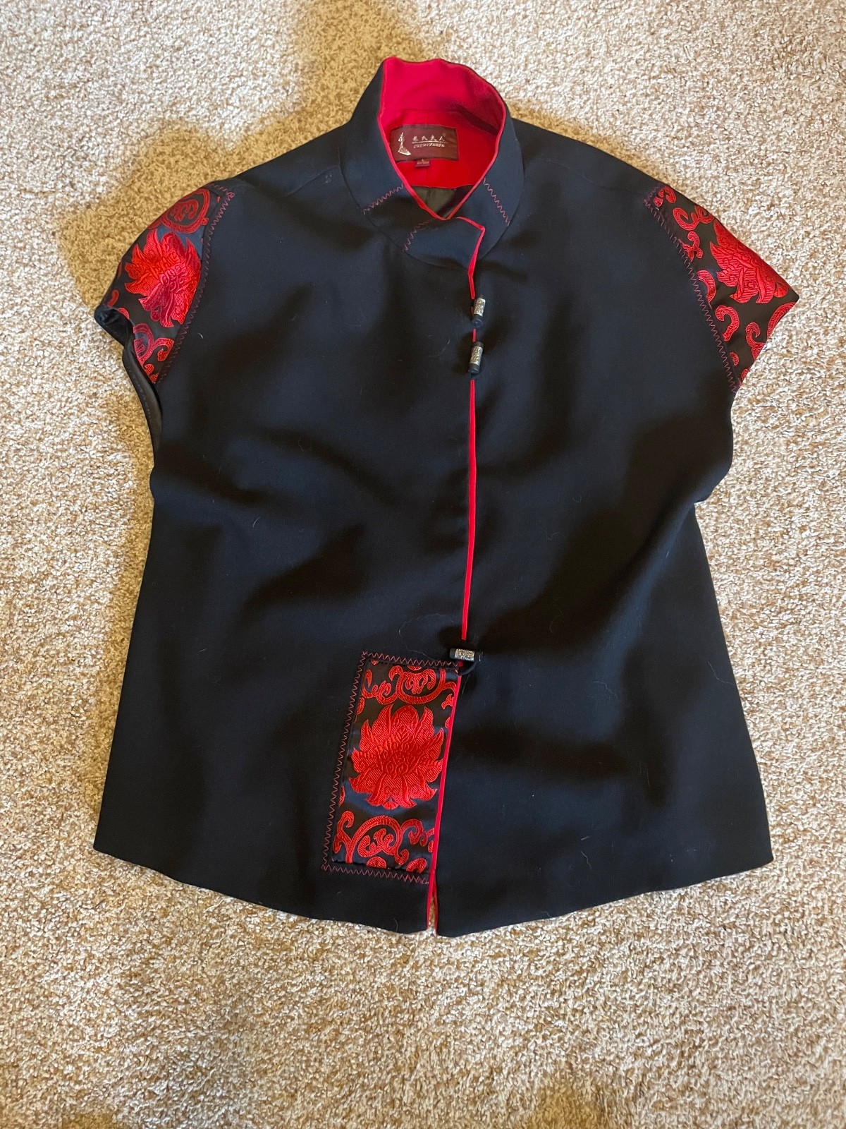 Womens Embroidered Asian Style Jacket US M Floral Kimono Tang Feminine