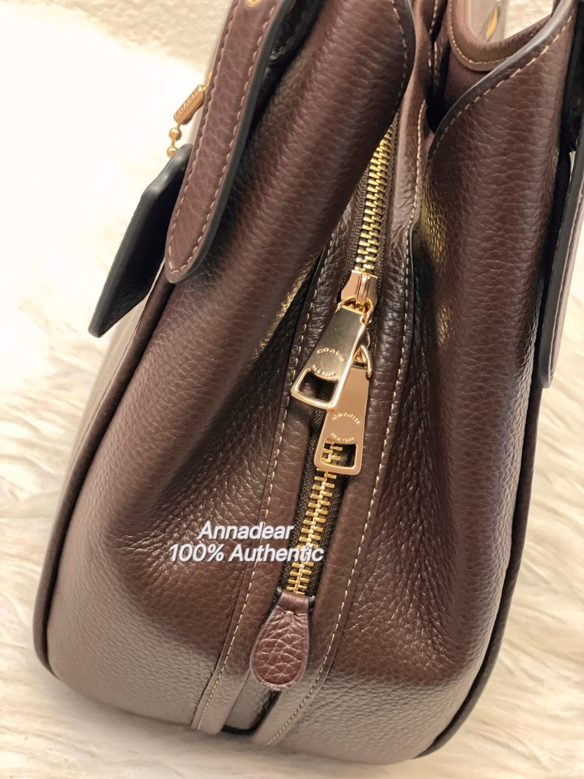 Coach Erin Shoulder Bag In pebble Leather/Gold/Maple CAQ86 NWT