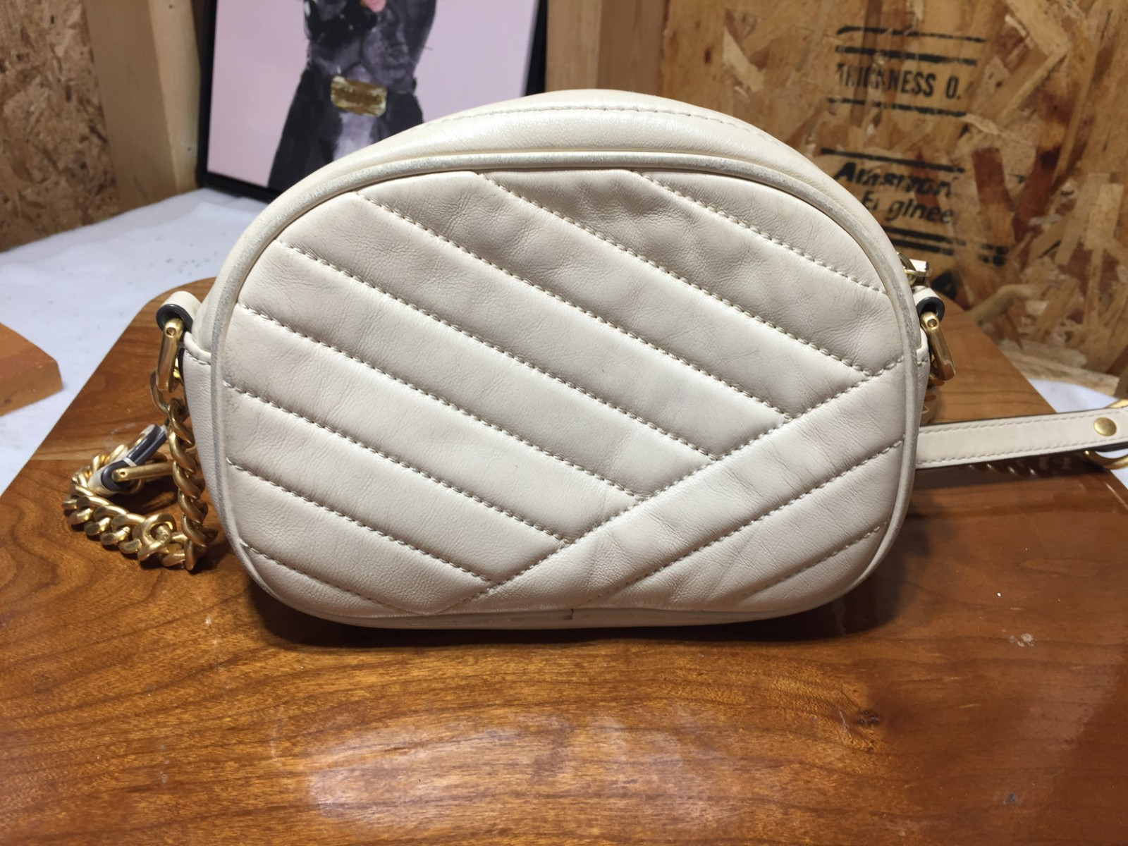 Tory Burch Kira Chevron Small Camera Bag Cream Leather Gold-Tone Hardware Logo