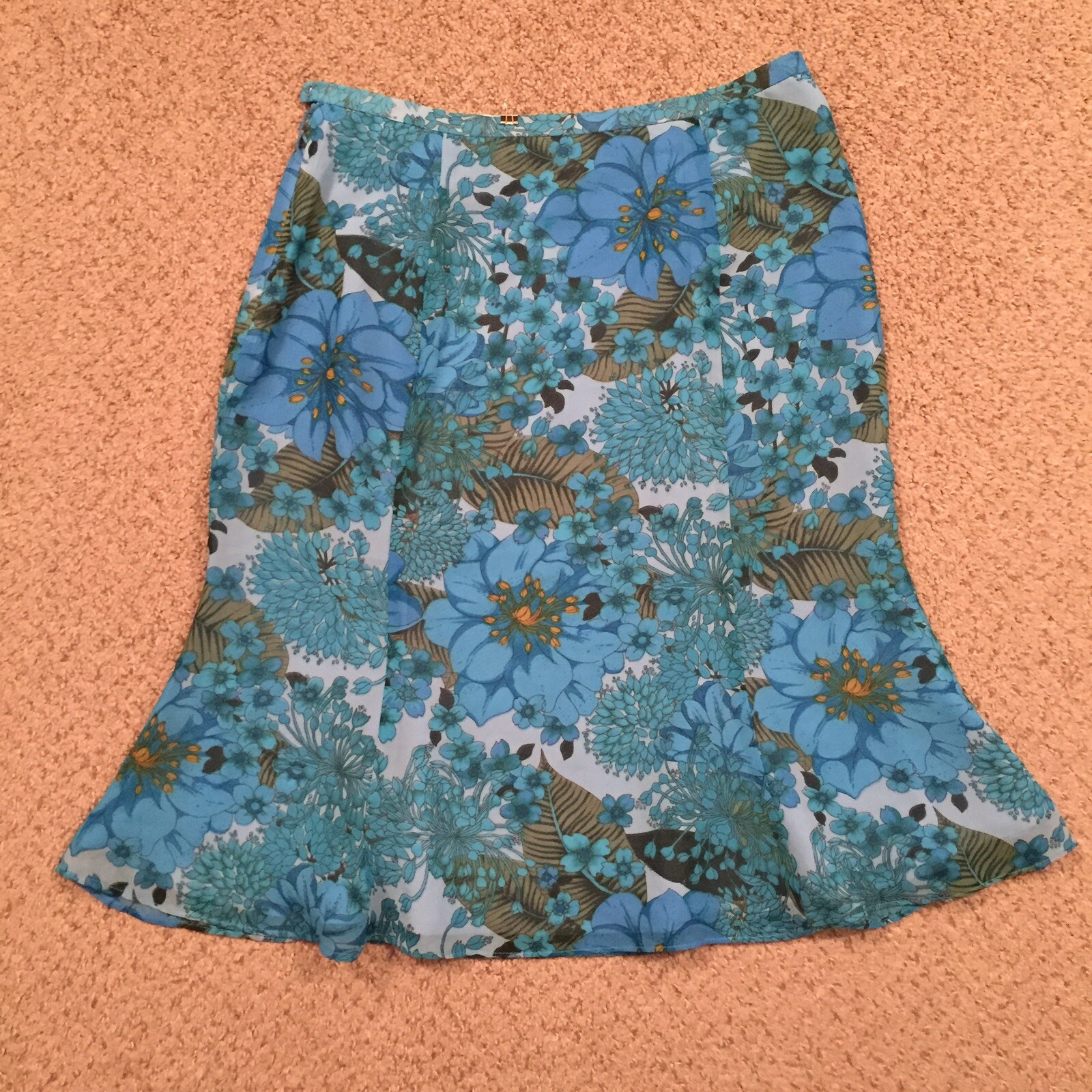 Norton McNaughton Skirt Size 8 Midi Lined Blue Floral Trumpet