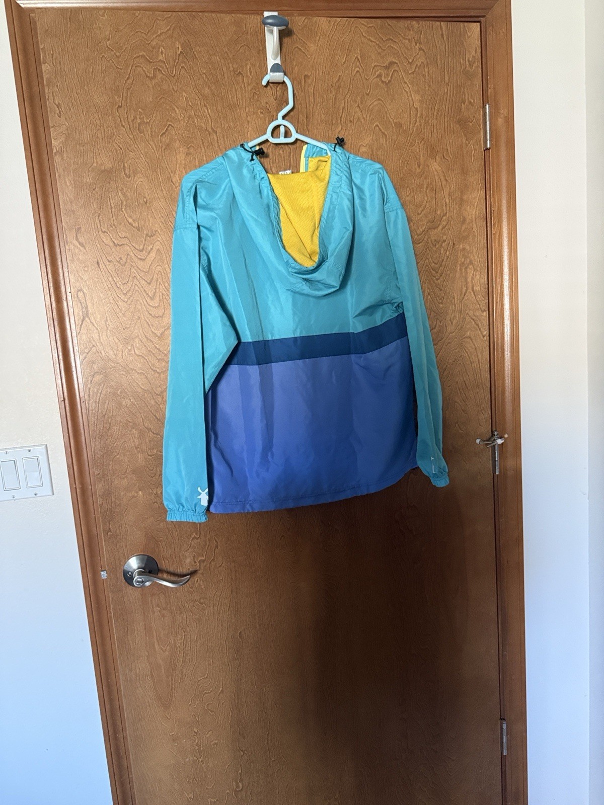 Dutch Bros Windbreaker Hoodie Jacket Size Large Color Block 1/2 Zip