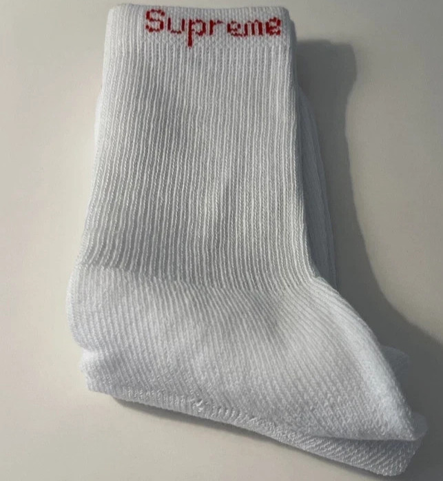 Pack of 4 Supreme Hanes White Crew Socks Unisex Size 6-12 Sealed Brand New Tags