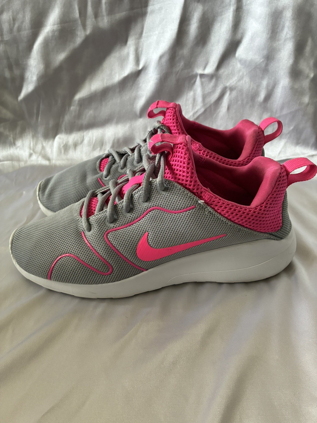 Nike Kaishi 2.0 Grey Pink White Sneakers Shoes 833666-051 Women’s 8.5
