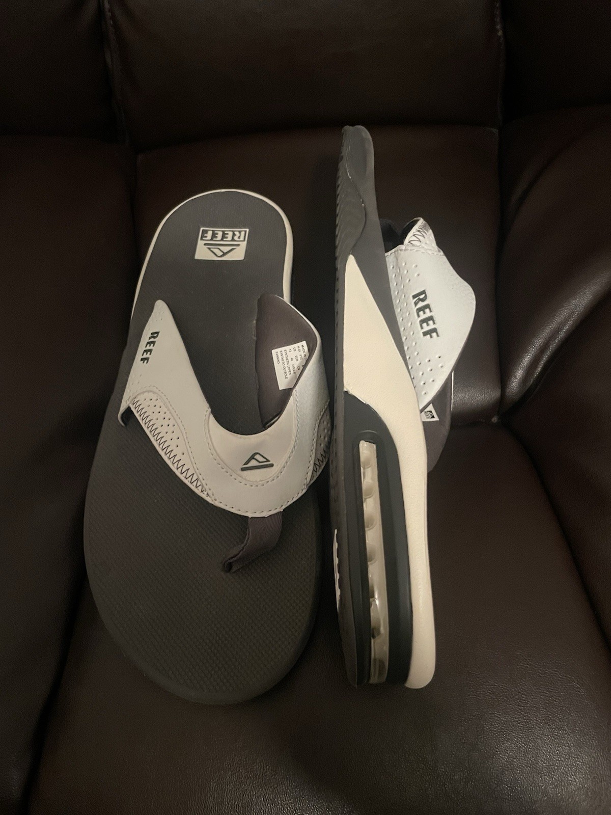 Reef Fanning Flip Flops Grey/White Men’s Size 13 With Bottle Opener Brand New