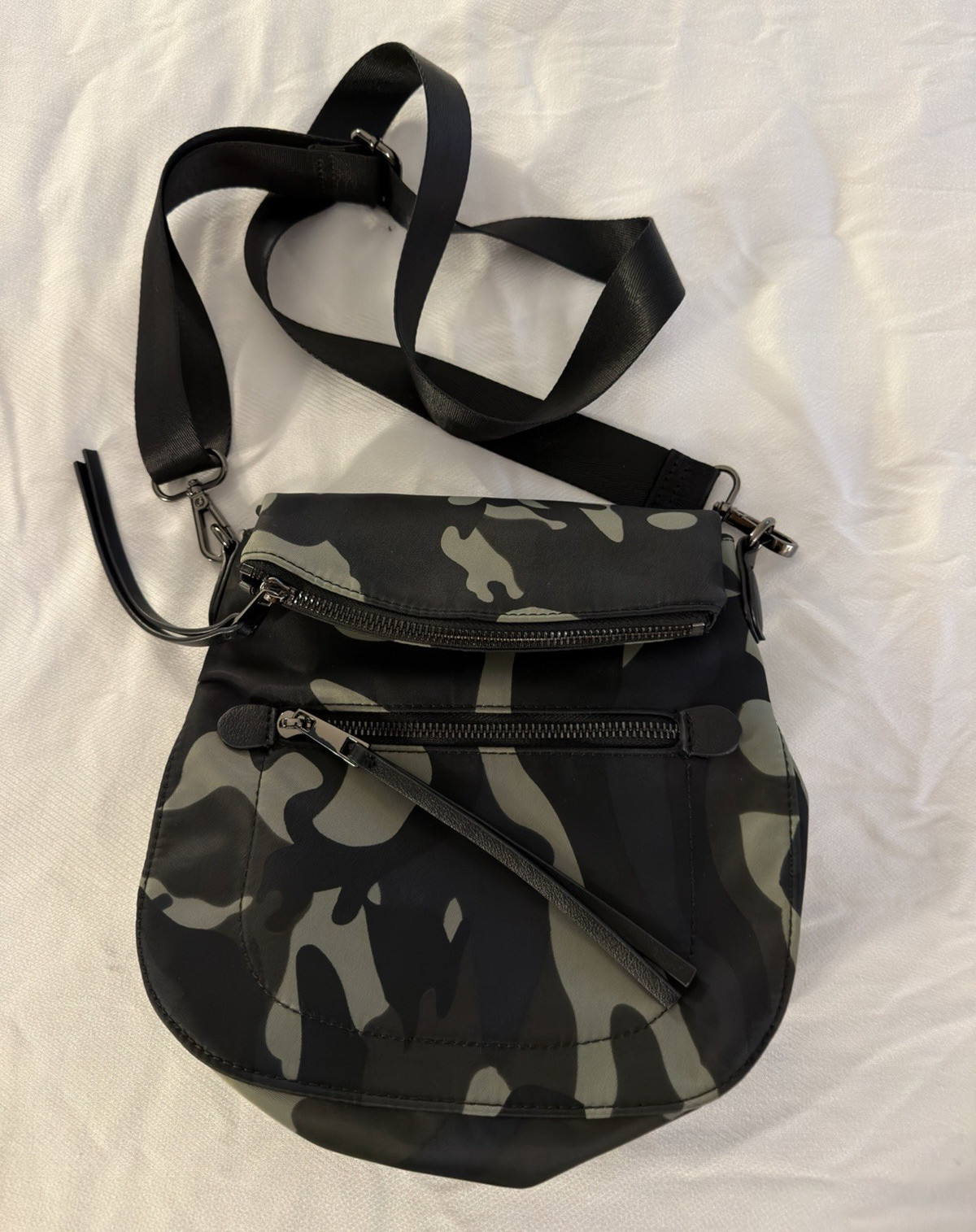 Urban Expressions Camo Medium Crossbody Bag Zip Magnetic Closure
