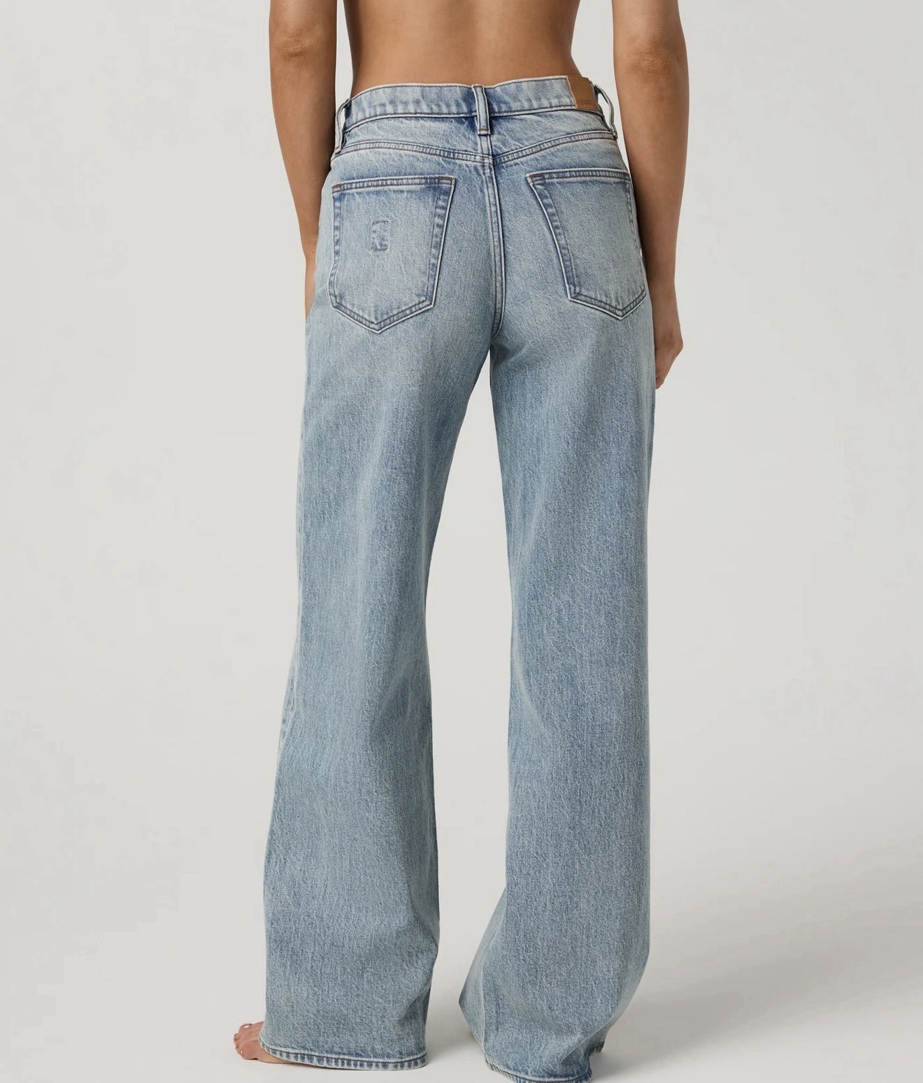 Vuori Women’s Light Wash Blue High-Rise Wide-Leg Denim Jeans Pockets 25