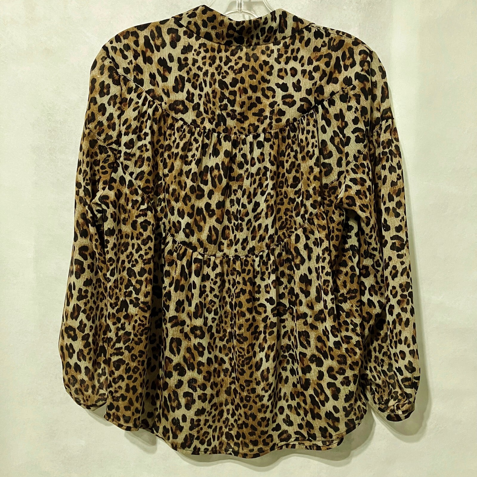 Soaked In Luxury Blouse Leopard Top Long Sleeve Button Down Animal Print Med New
