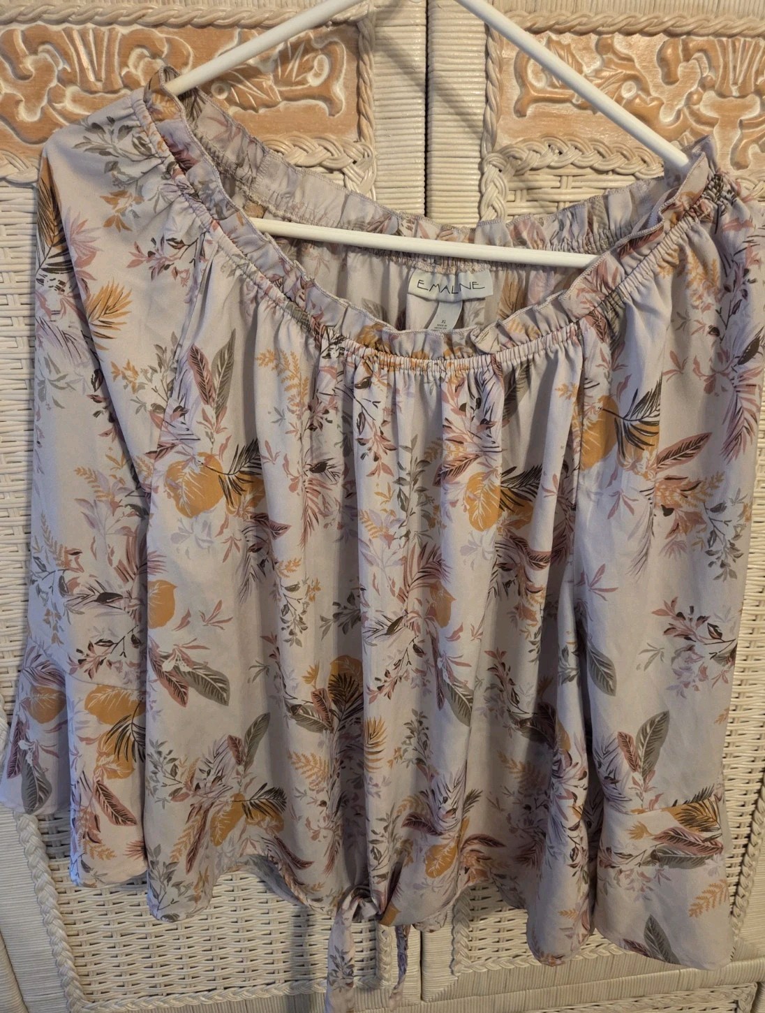 Emaline Peasant Tie Hem Blouse Top Grey with Floral Pattern Bell Sleeves EUC