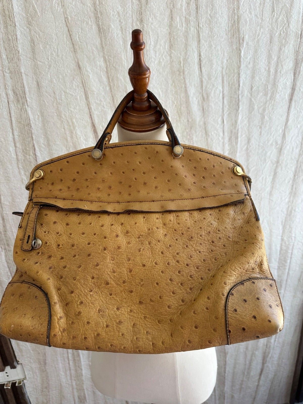 Furla handbag/shoulder bag in beige ostrich-embossed leather