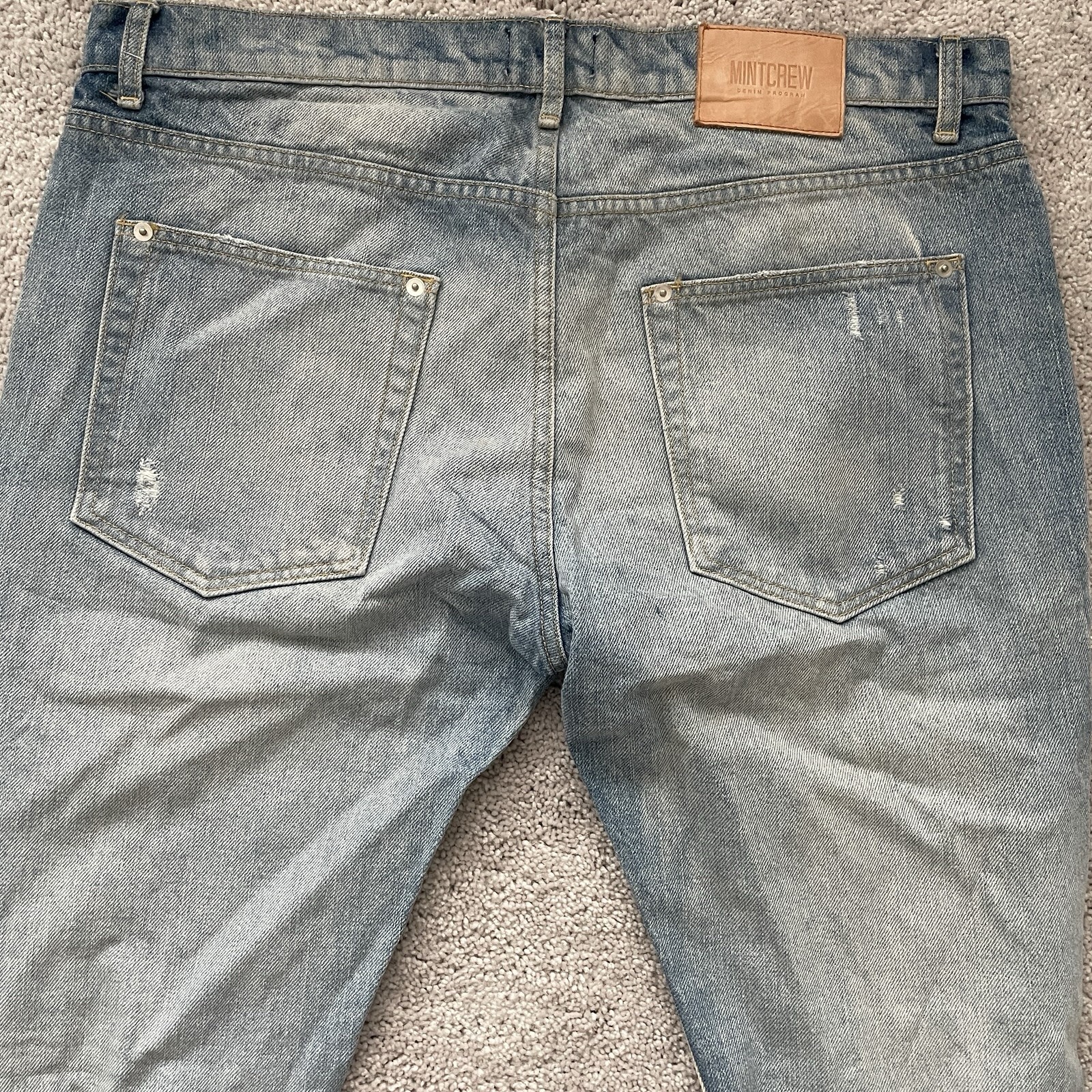 Mint Crew Light Wash Blue Jeans Distressed Men’s Size 34×34 Tapered Leg