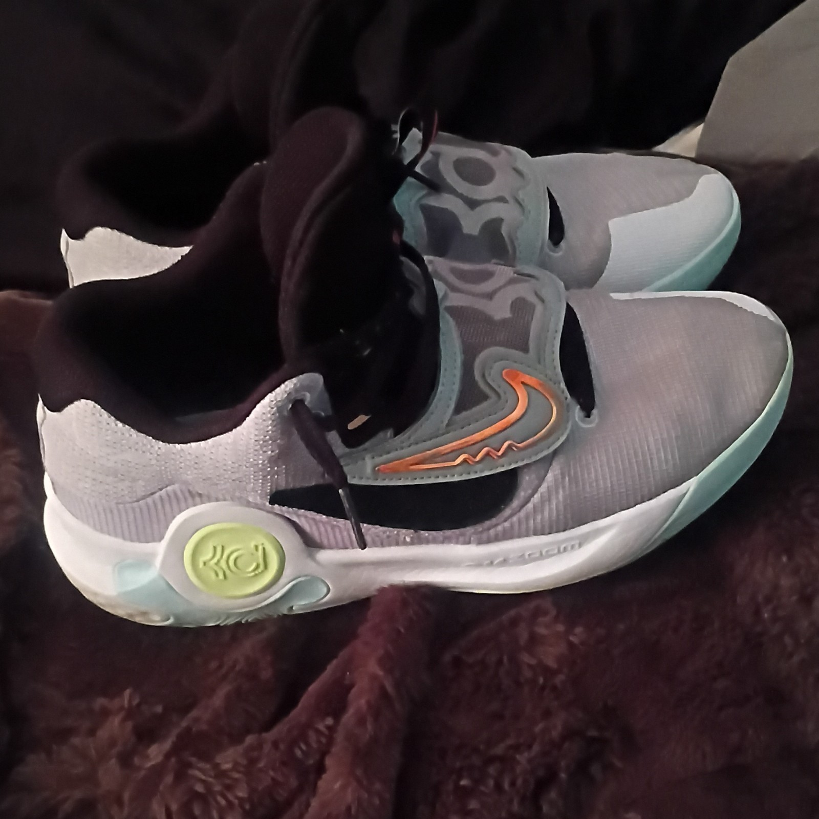 Nike KD Trey 5 X Men’s Wolf Grey/White Barely Volt Low Top Sneakers DD9538-009