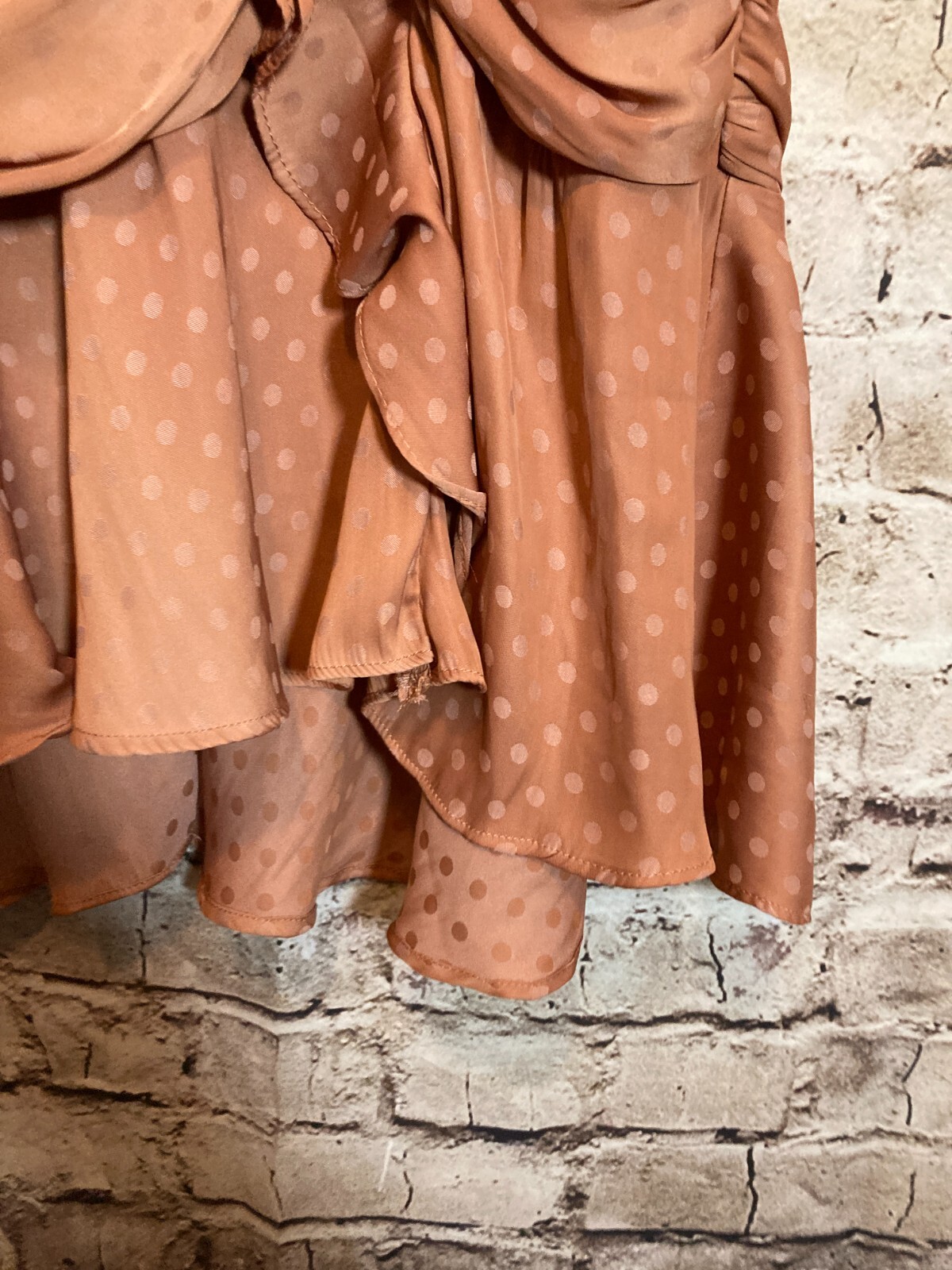 Storia Dress Womens Medium Salmon Pink Ruffle Ruched V Neck Polka Dot Flowy Zip