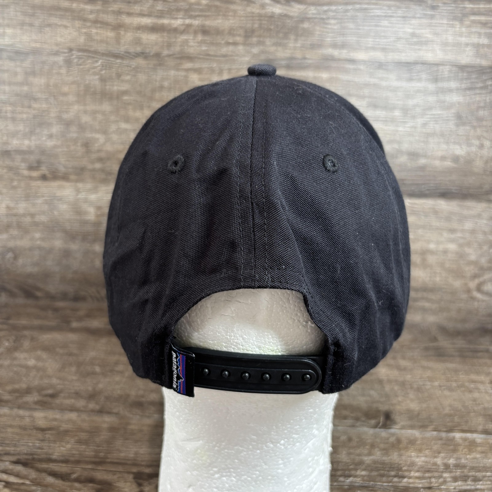 Patagonia Roger That Hat Snap Back Men’s Black Mountain Graphic Embroidered Rare