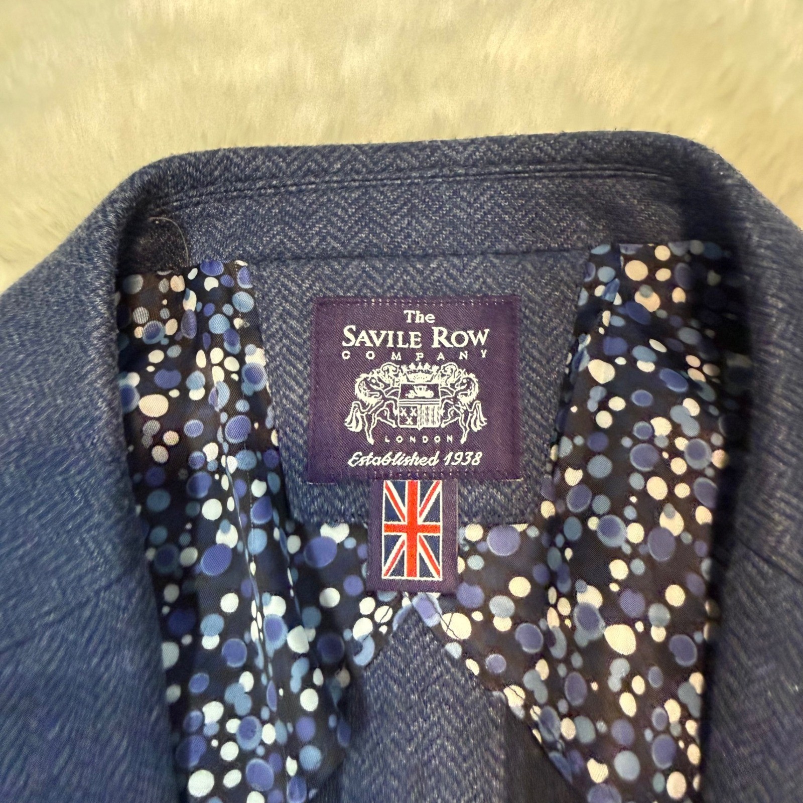 The Savile Row Blazer Mens 46R Blue Herringbone Unstructured Sport Coat