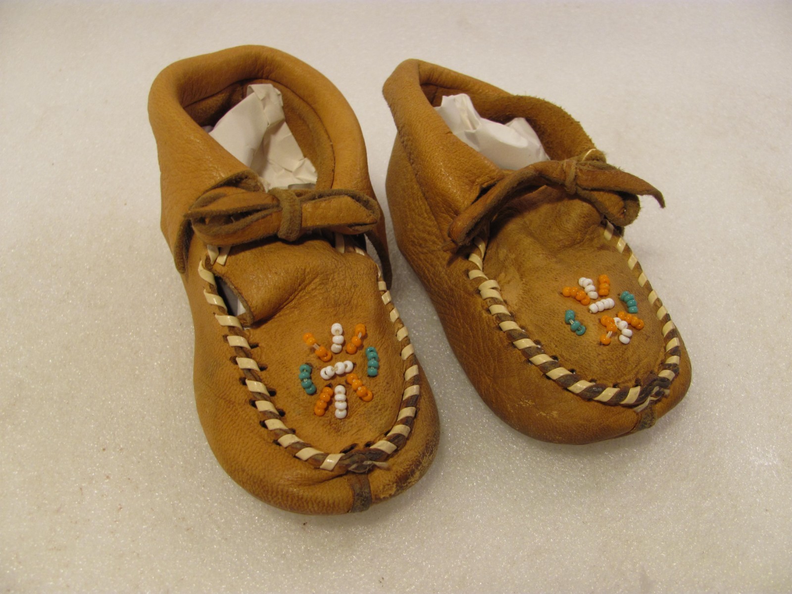 Baby Moccasins Size 4.5 Inches Genuine Brown Leather Vtg Beaded Decor Cute
