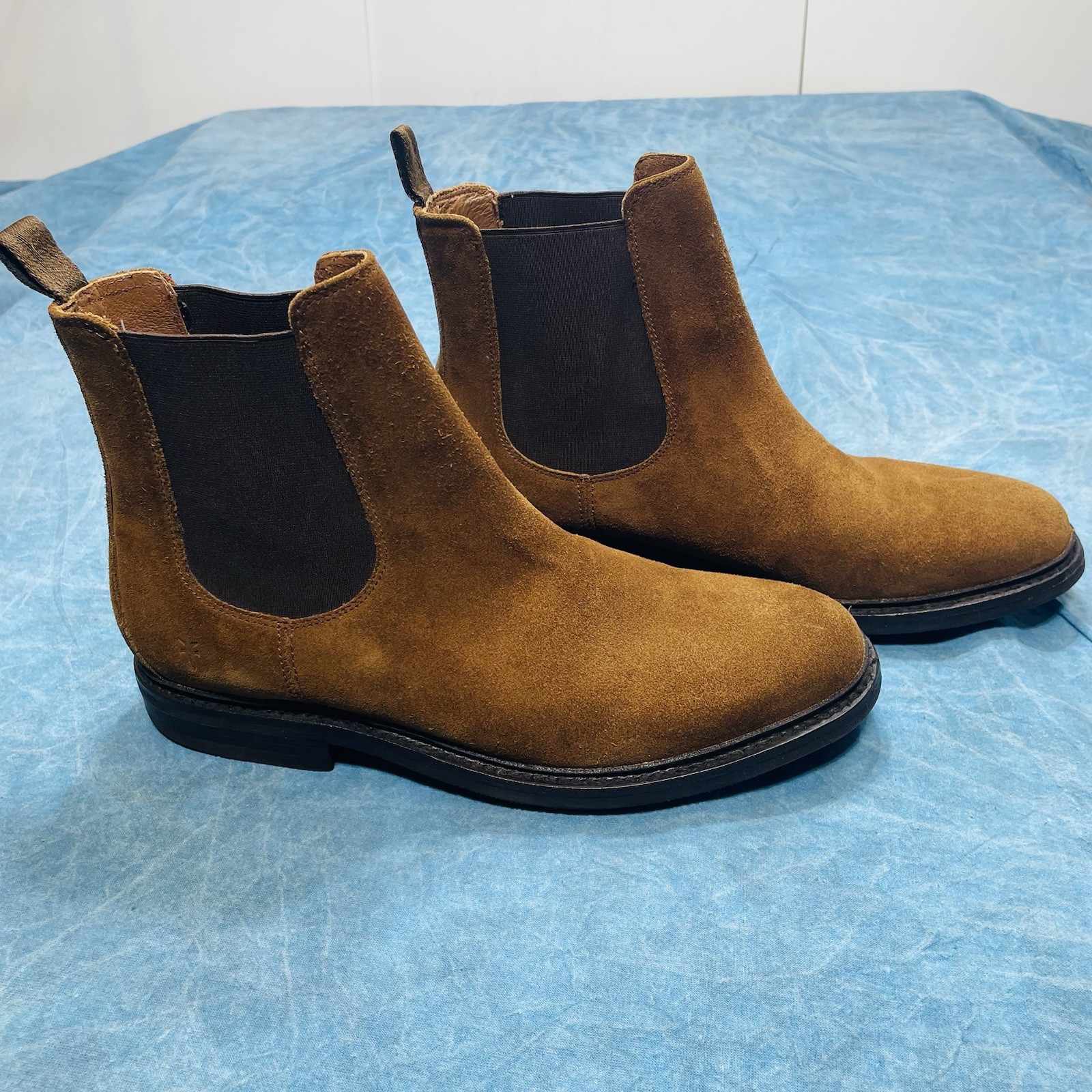 Frye Seth Chelsea Boots Men’s 8D Chestnut Suede Brown Elastic Gore Side Panel