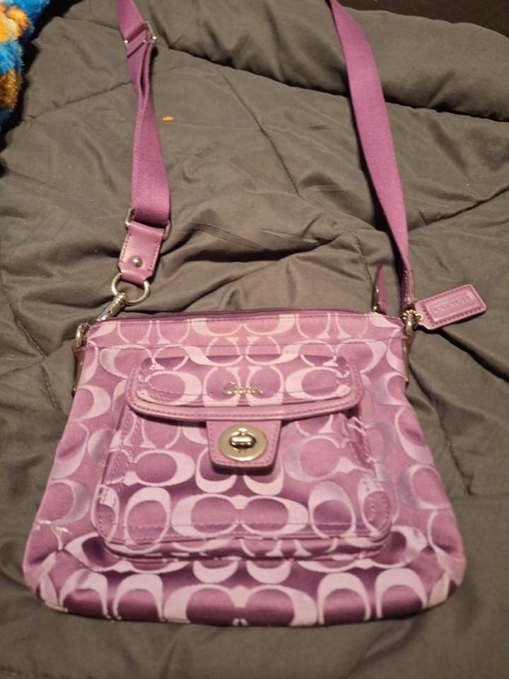 Coach Signature Purple & Pink Rectangle Crossbody Zip Turn Lock Strap Pockets
