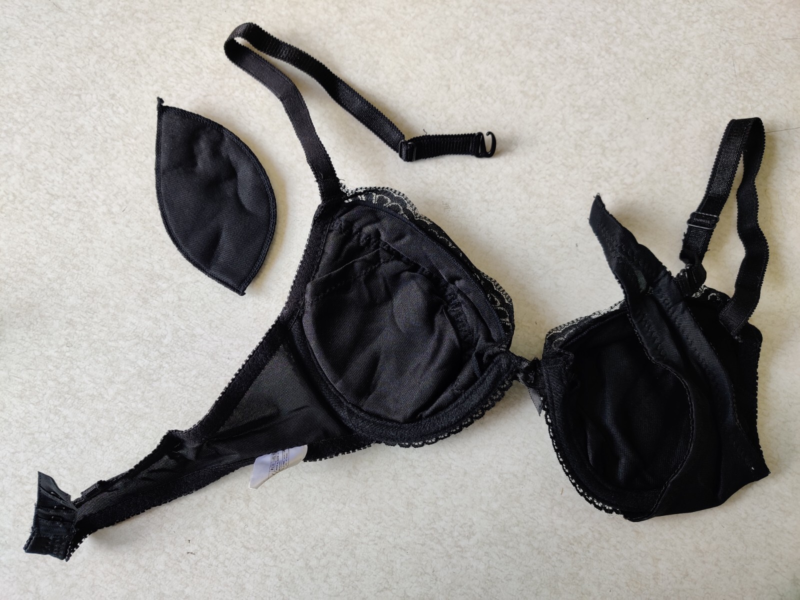 dipti RJ608 lace padded,push up bra,with removable pads in black white red,