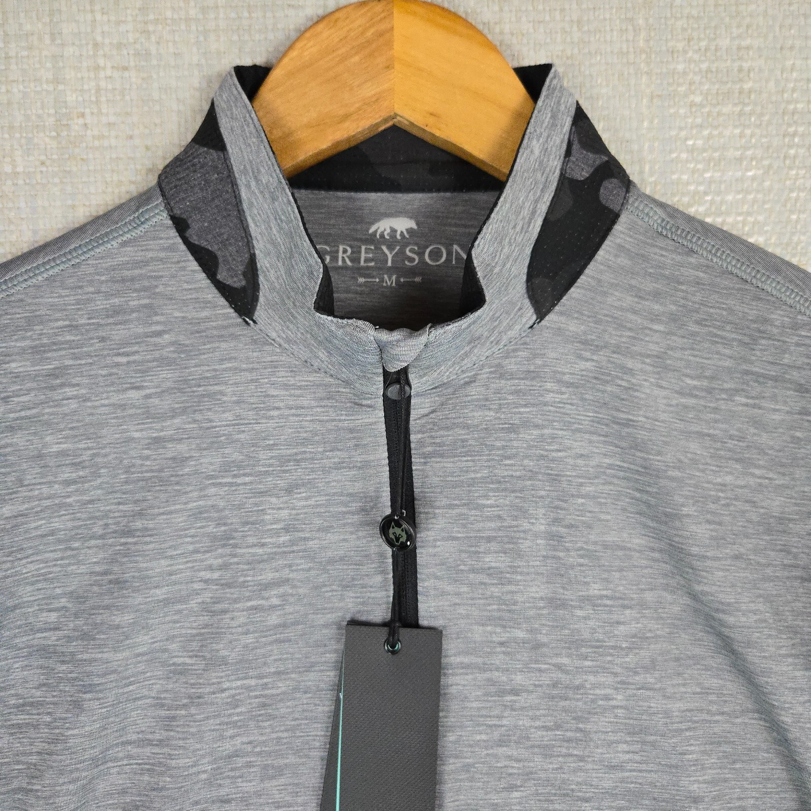 GREYSON NEW $148 Mens 1/4 Zip Medium Lightweight Wicking Brrr Fabric Golf Wolf